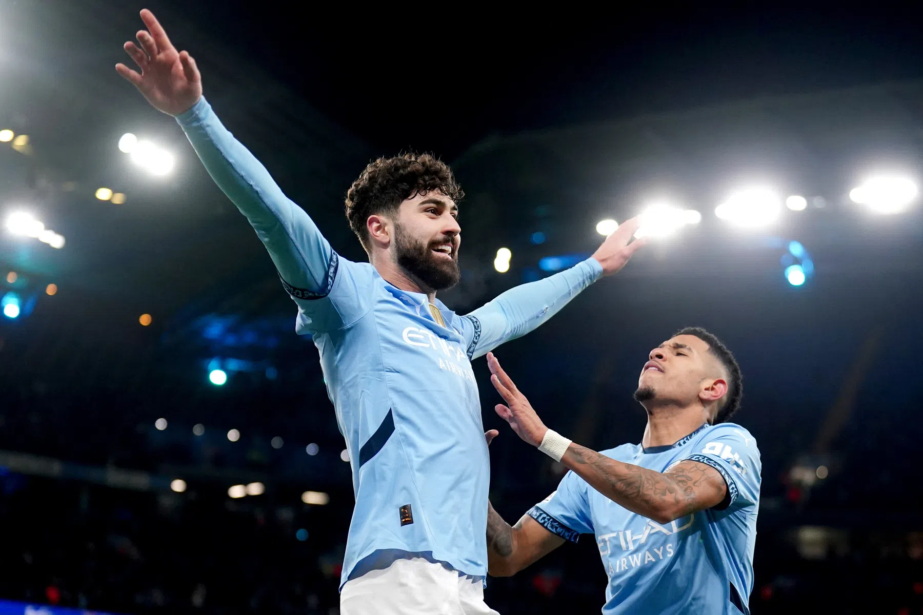 Manchester City ontloopt Europese afgang, PSG schiet twijfels overtuigend weg