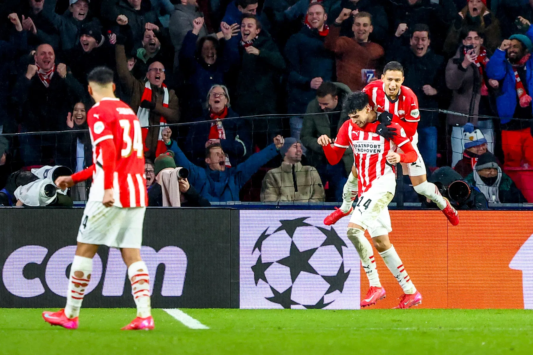 PSV op Rapport: voorhoede blinkt uit op gedenkwaardige CL-avond