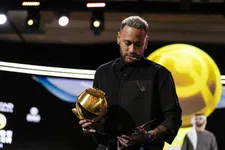 Thumbnail for article: Neymar na twaalf jaar terug bij jeugdliefde Santos: 'Voelt als de dag van gisteren'