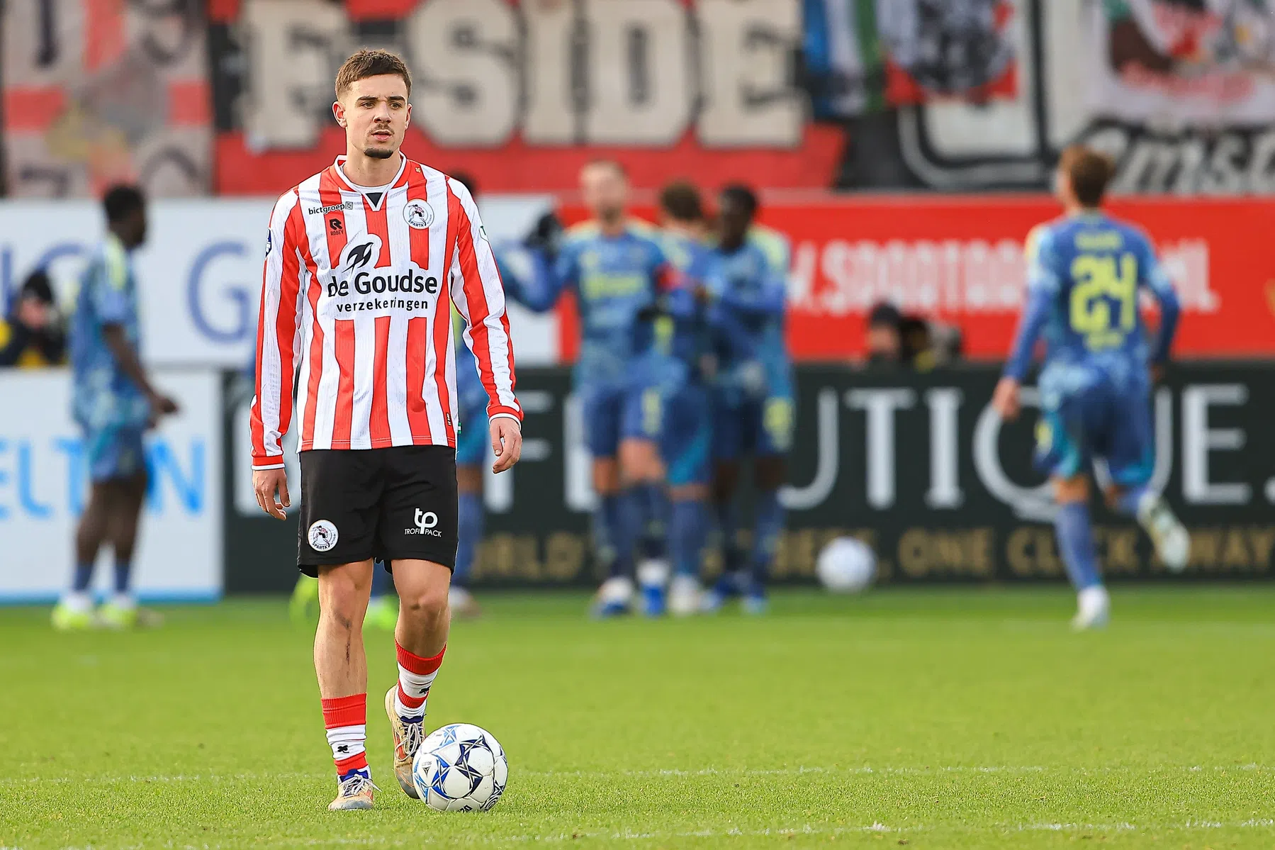 Millwall breekt eigen transferrecord en pikt Neghli op bij Sparta