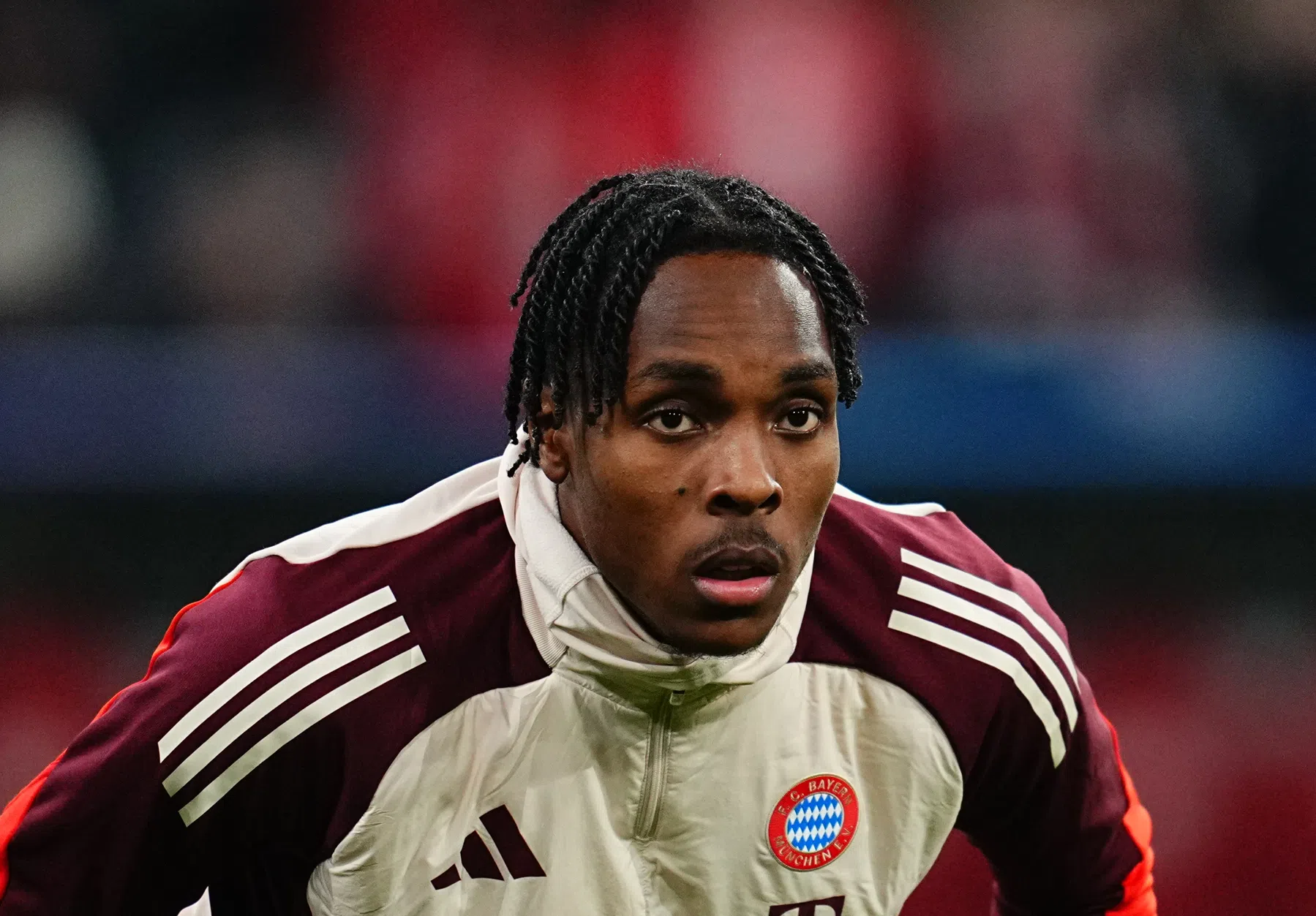 'De Ligt van troon gestoten door bankzitter Bayern'