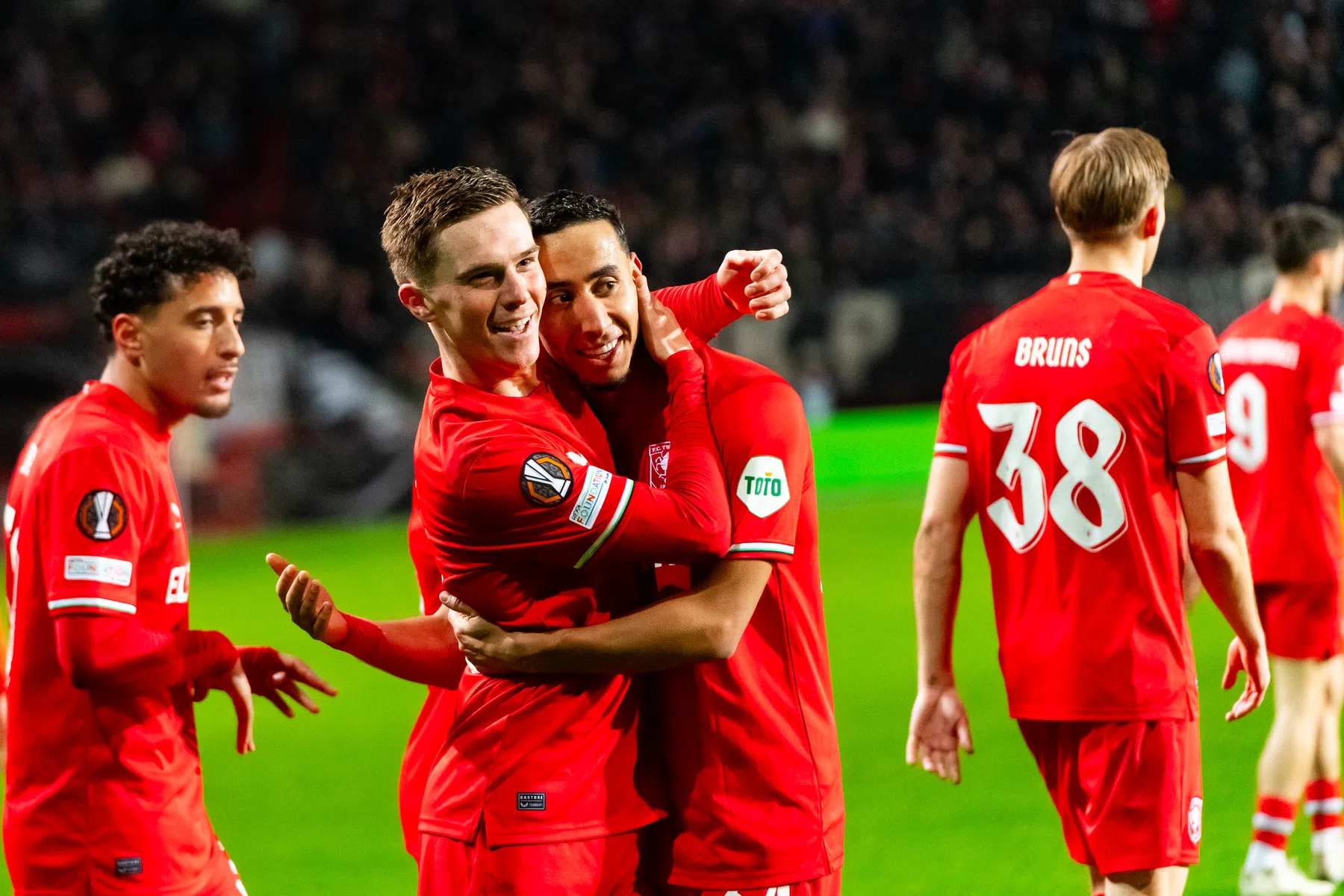 Euforie in Enschede: ‘De Europa League winnen, waarom niet?’