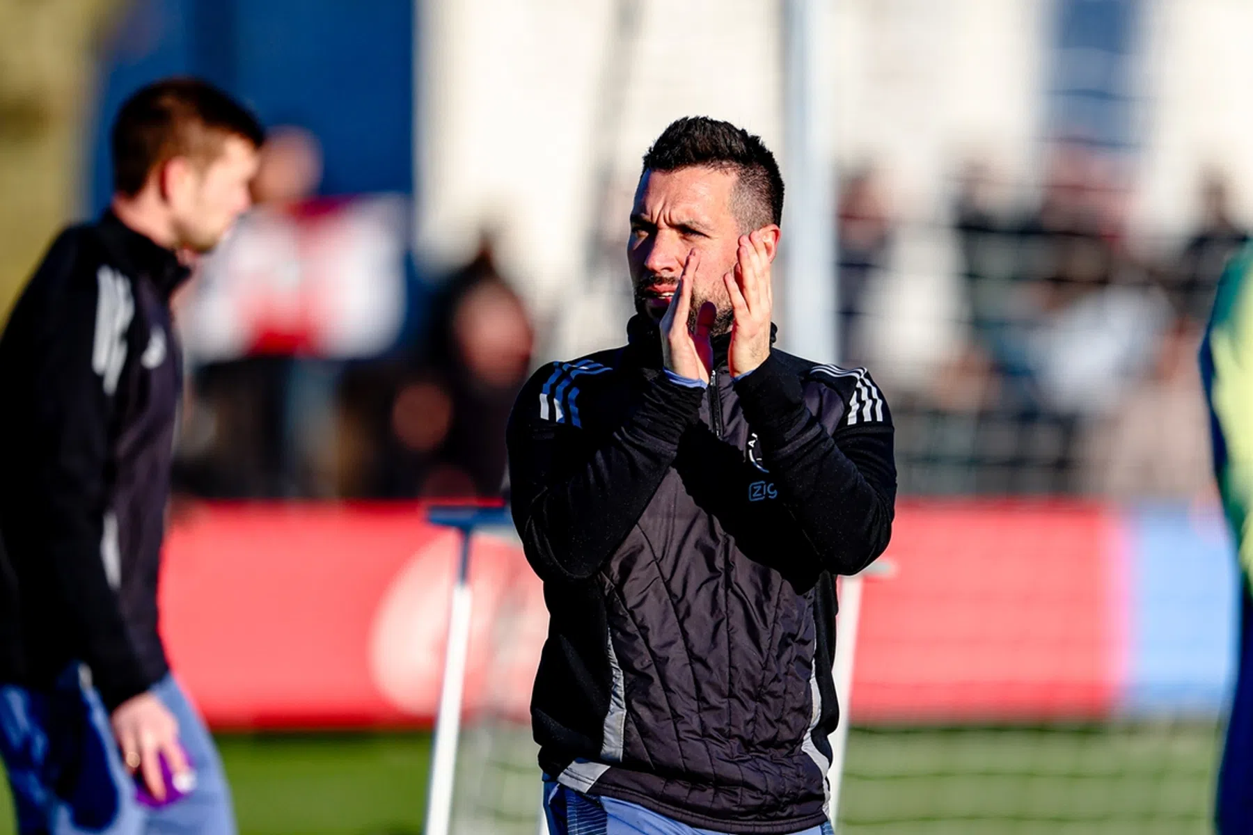 Opstelling Ajax: Farioli kiest voor Berghuis en Traoré tegen Feyenoord