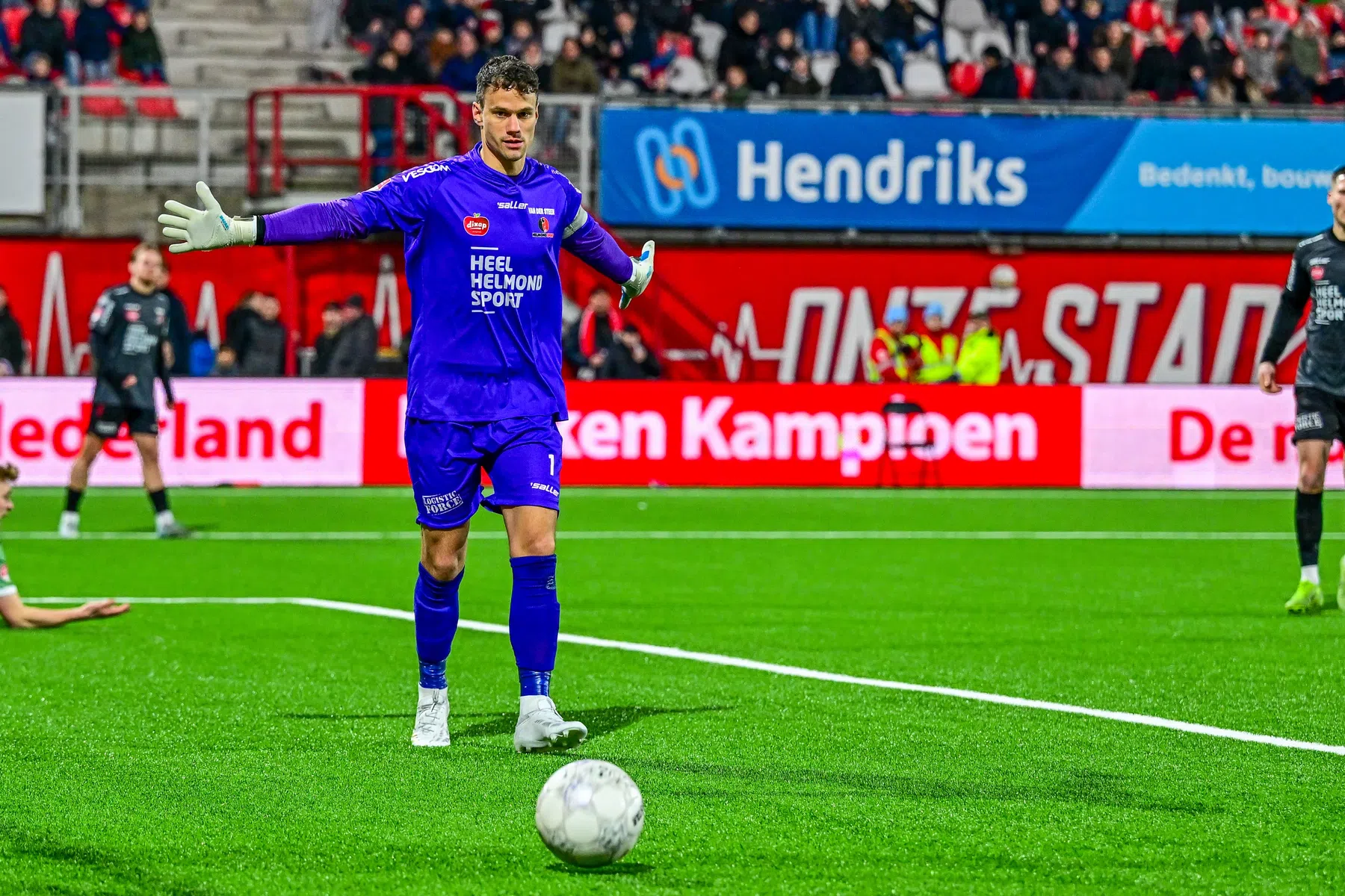 Helmond Sport geeft zege weg na kinderlijke fout in de opbouw