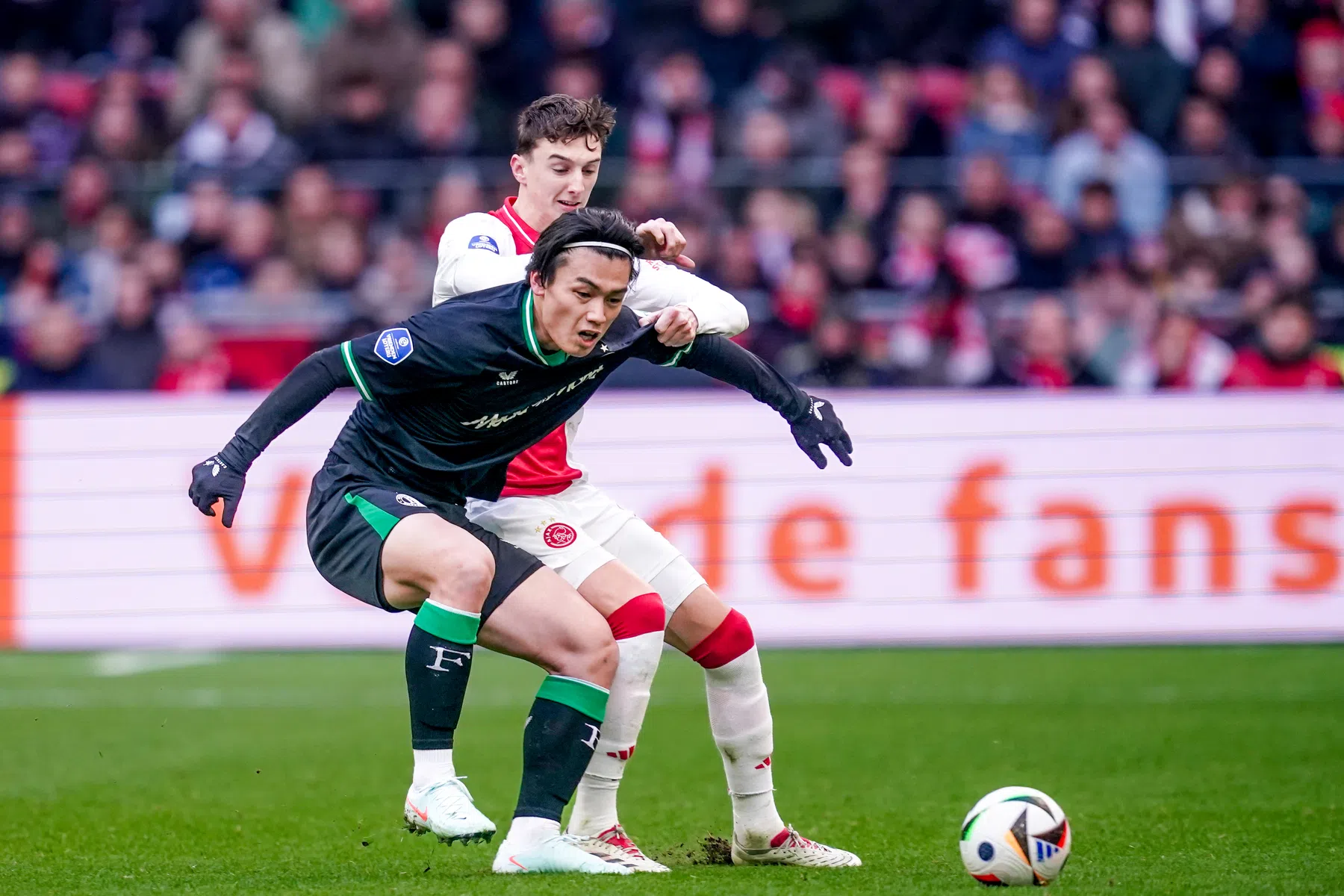 Klassieker in elf statistieken: pijnlijke middag Ueda, Farioli jaagt op Ten Hag