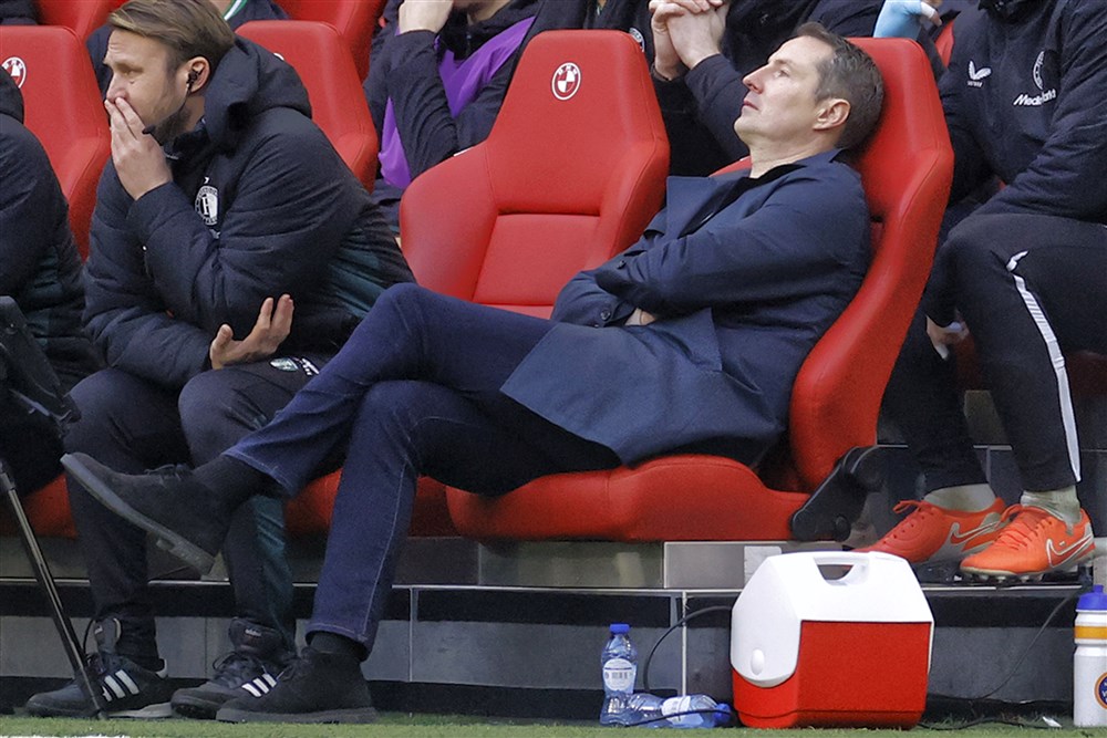 'Feyenoord heeft geluk dat er geen sterke nummer drie aan het opstaan is'