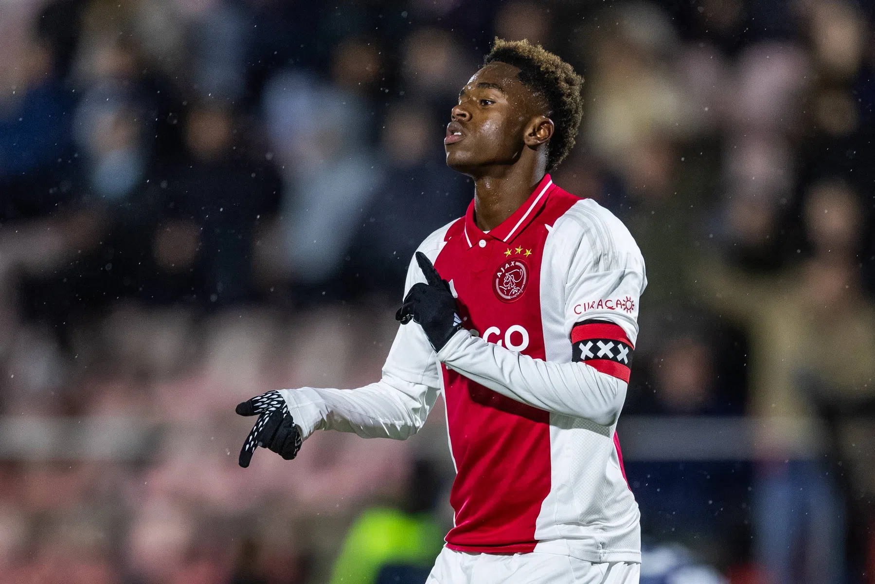 Ajax zwaait ook Banel uit in slotfase transferwindow