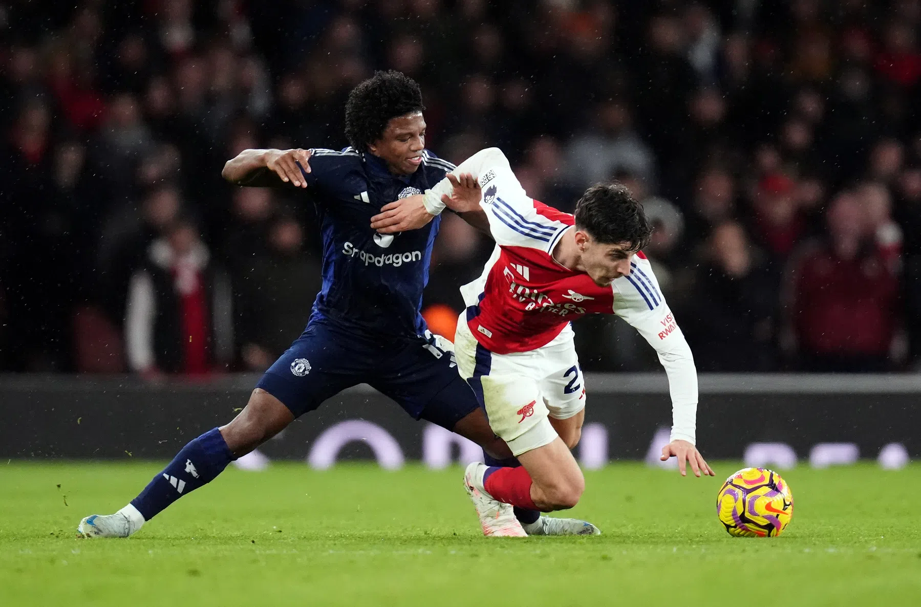 Officieel: PSV huurt Malacia en heeft optie tot koop