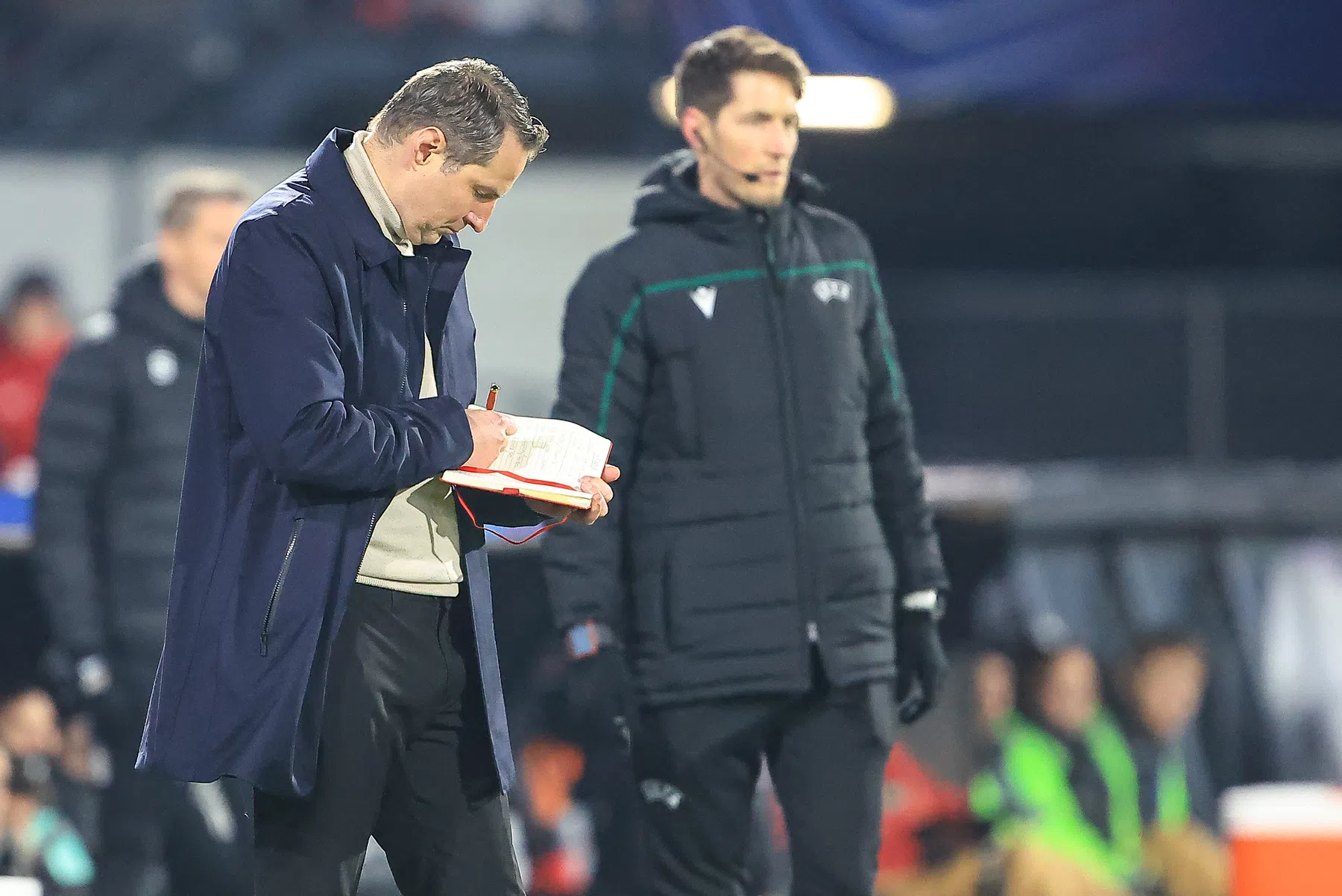 Feyenoord-captain Timber in de basis tegen PSV, Hwang ontbreekt