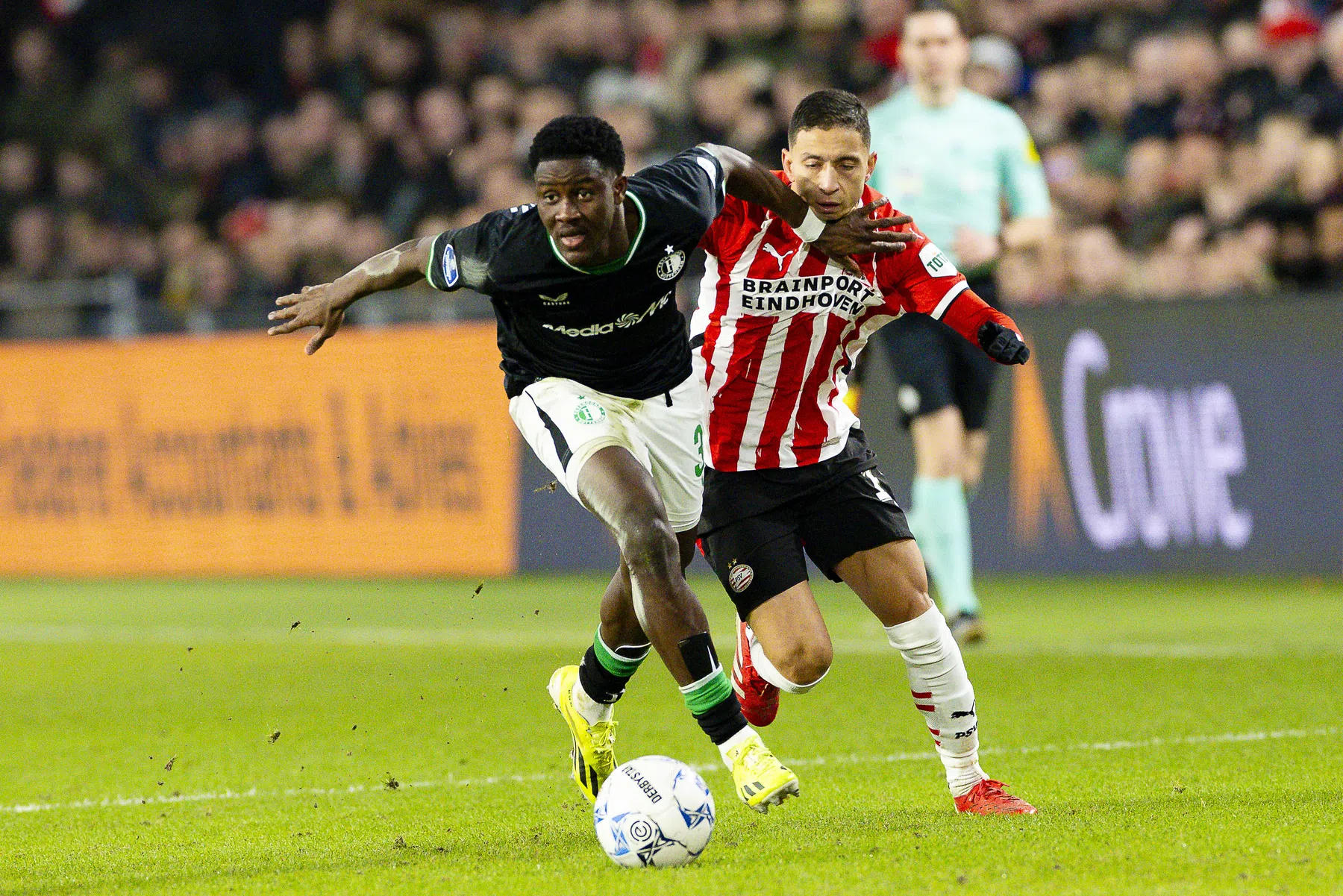 Topper op Rapport: geen echte uitblinker, Feyenoord-aanvaller zakt door het ijs