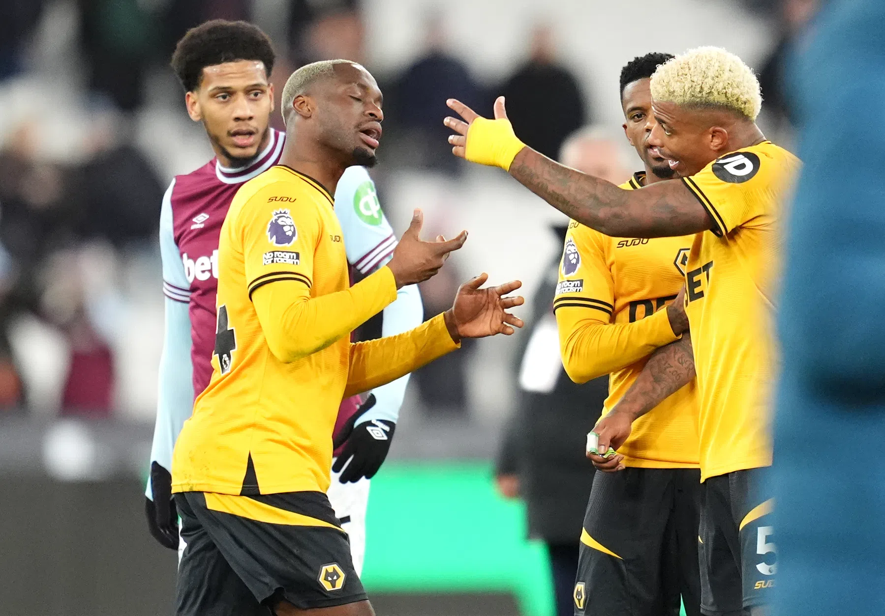 Van hero naar zero: Lemina vertrekt door achterdeur uit Wolverhampton