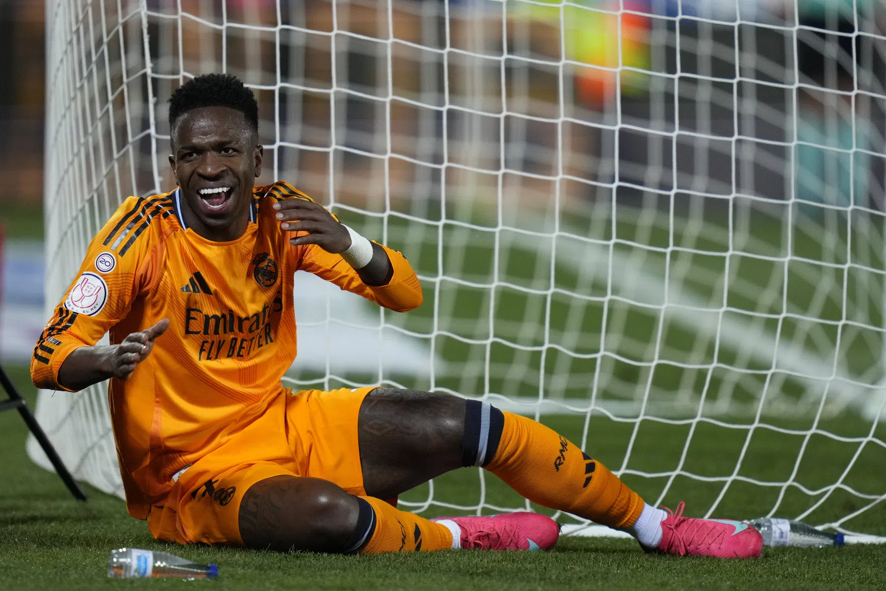 Modric spreekt Vinícius vermanend toe: 'Ik ben het altijd eens met Luka'