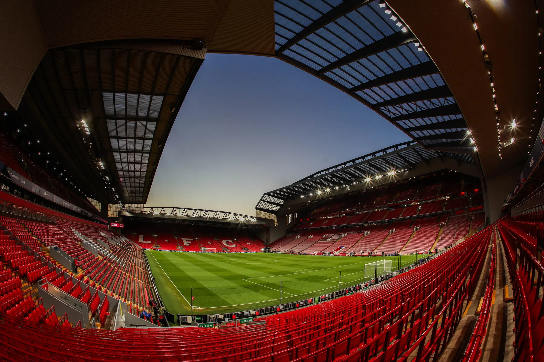Anfield gaat kolken: achtervolgend Liverpool jaagt op finaleplek