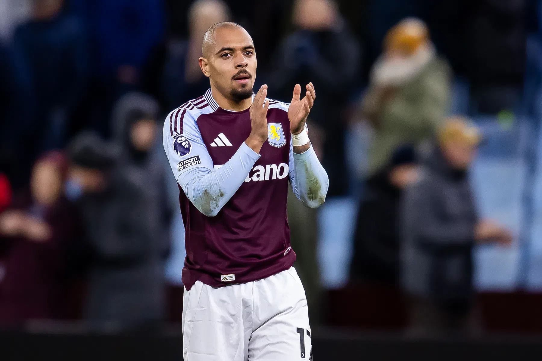 Aston Villa schrijft Malen niet in voor de Champions League