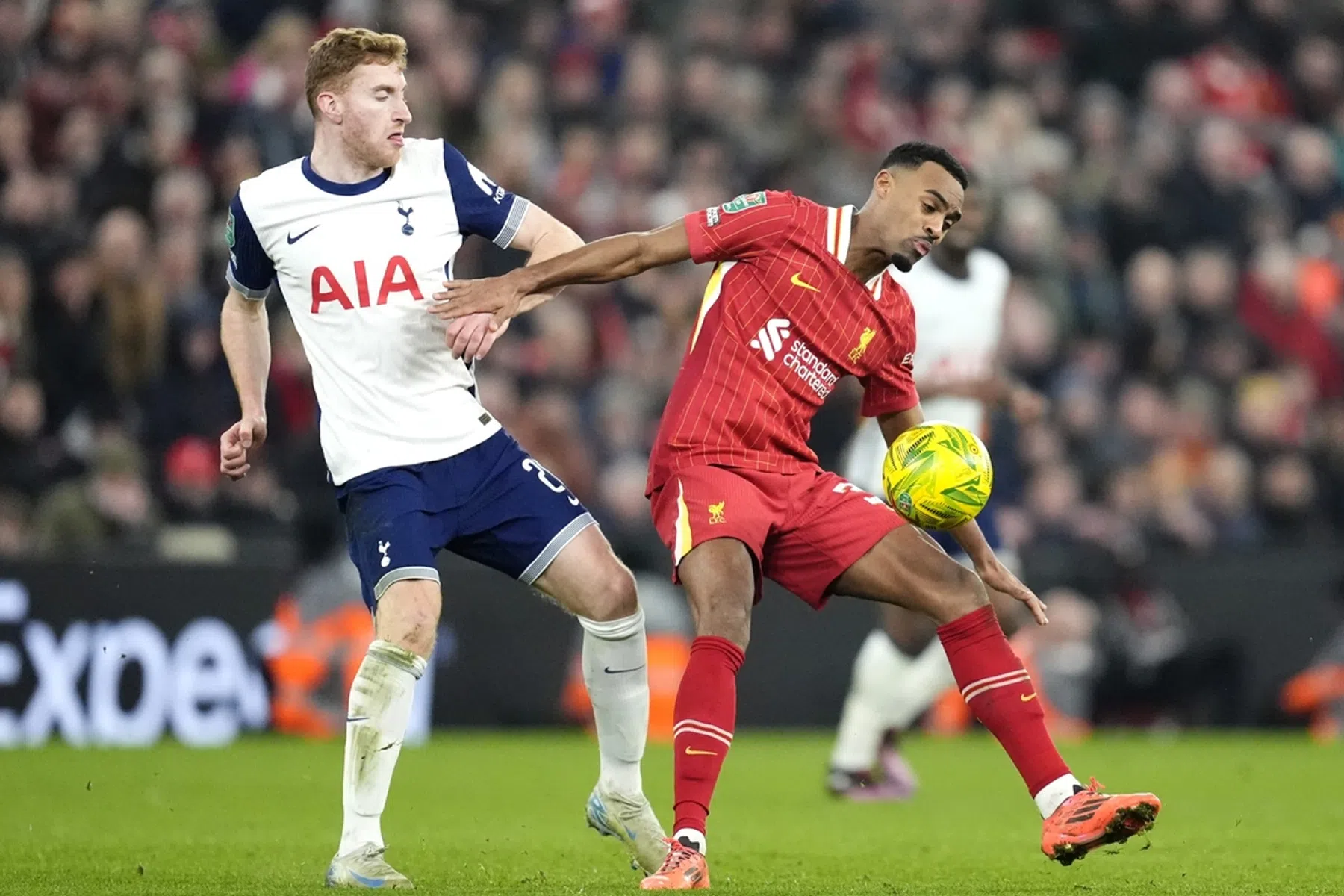 Gravenberch krijgt complimenten: 'In de race voor Speler van het Jaar'