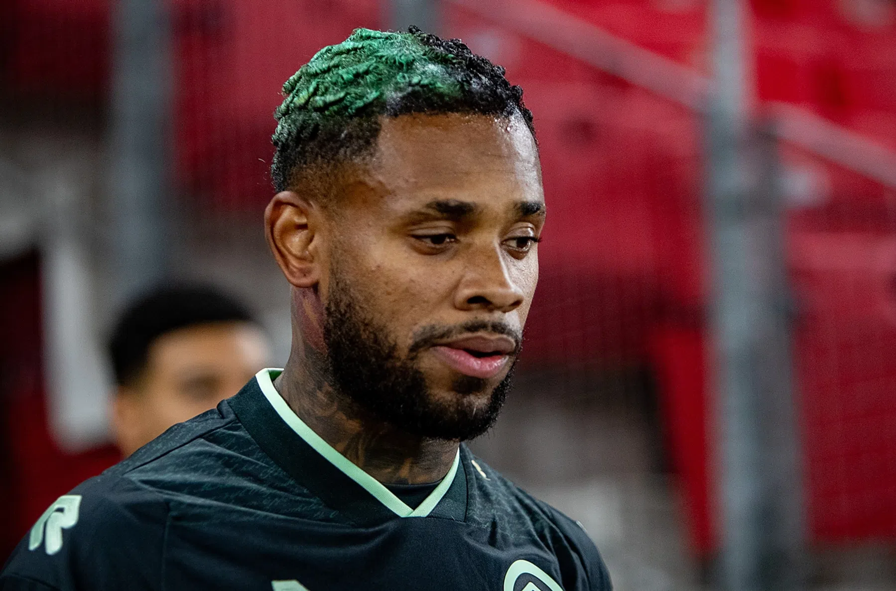 Lukkien verklaart passeren aanvoerder Bacuna: 'Hij moet de strijdbijl oppakken'