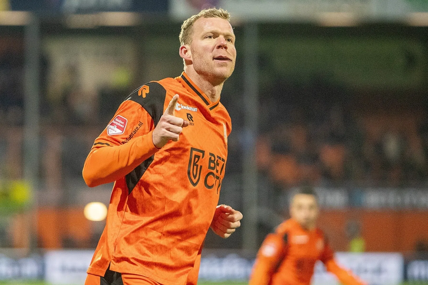 Veerman hekelt 'schandalige arbitrage' na tweede nederlaag in week tijd