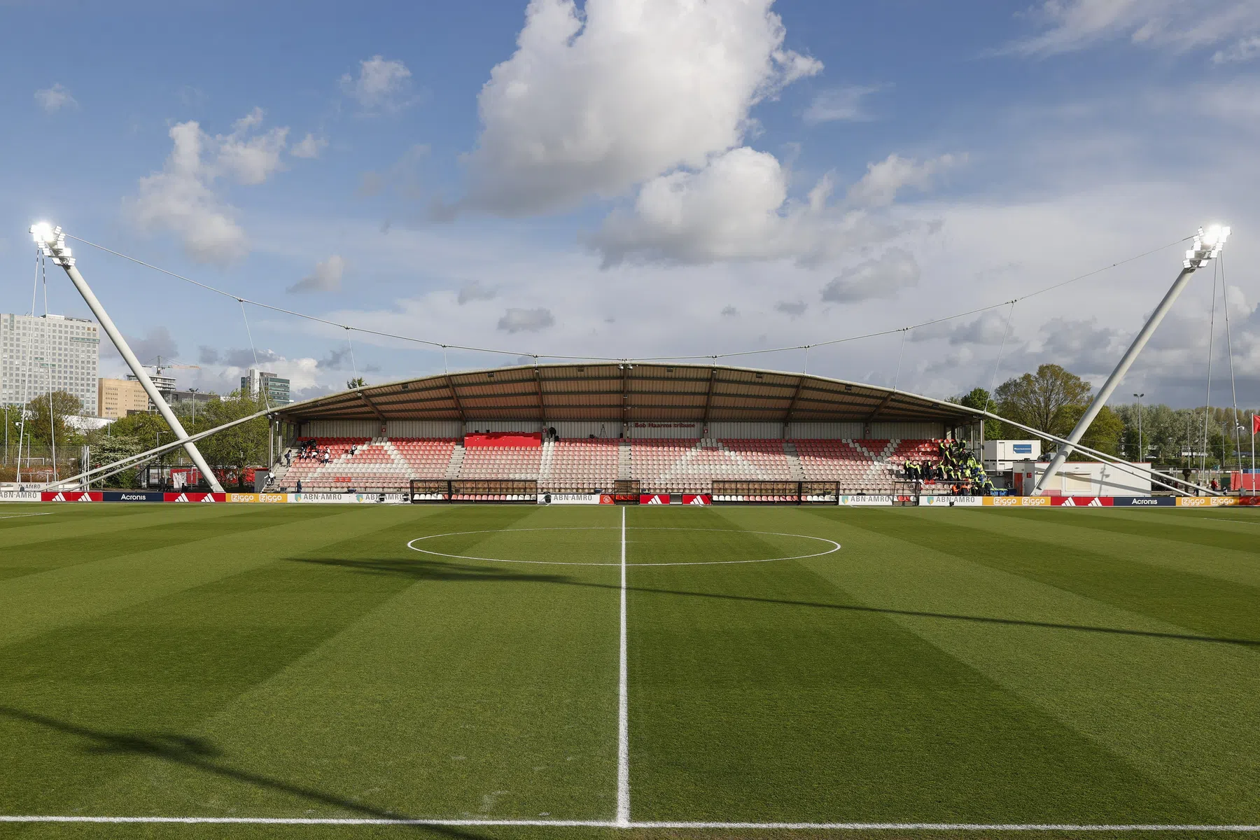 Gullit ziet probleem bij Ajax: 'Waar is die beroemde opleiding gebleven?'