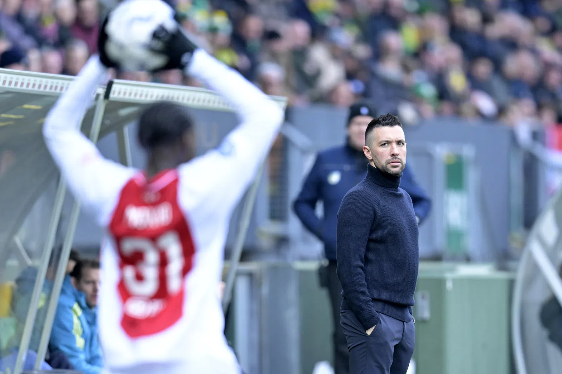 Farioli kijkt niet naar ranglijst en is vooral blij met goal Rasmussen