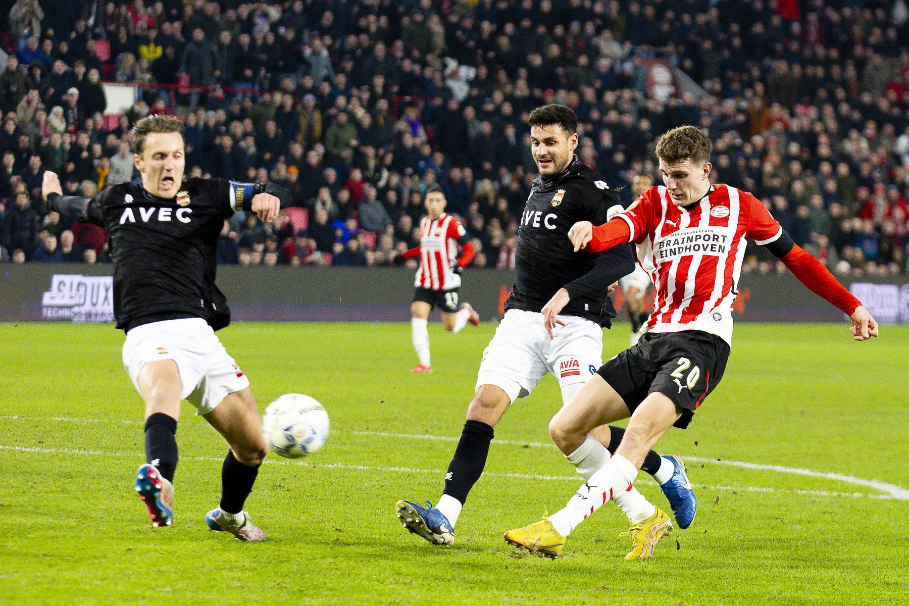 Eredivisie op Rapport: onverwachte uitblinkers, NAC'ers en Til in het rood