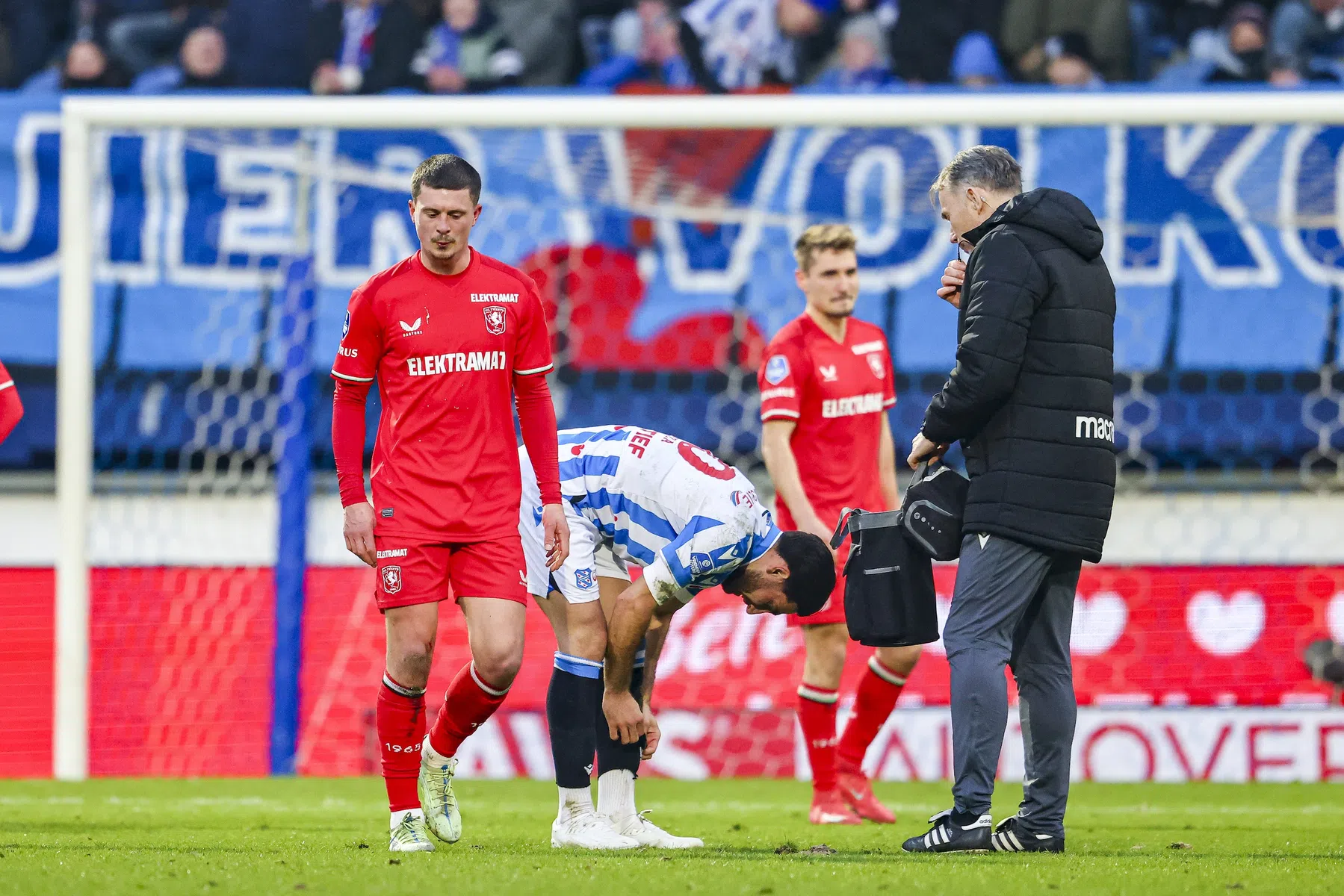 KNVB opnieuw door het stof: twee rode kaarten geseponeerd