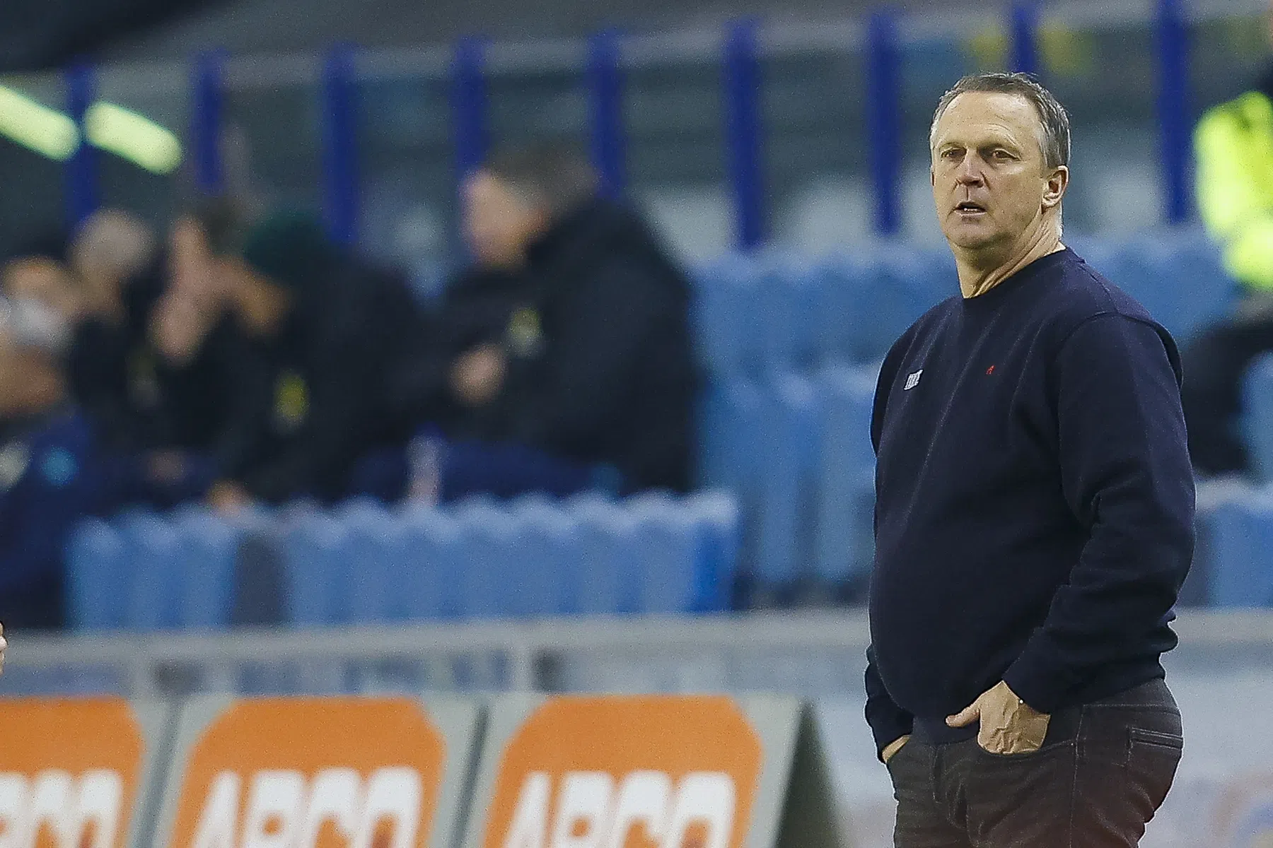 Vitesse nadert de nul punten, Van den Brom geniet van 'groot kind' Büttner 