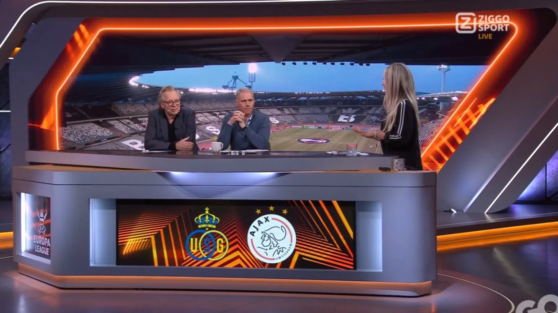 Kritiek op vele Ajax-wisselingen: 'Is het nou zo belangrijk?'