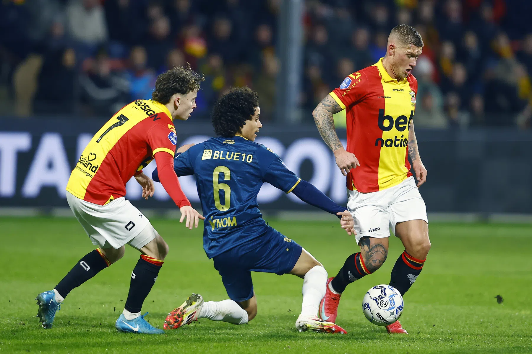 Feyenoord-huurling Zechiël schlemiel in Deventer