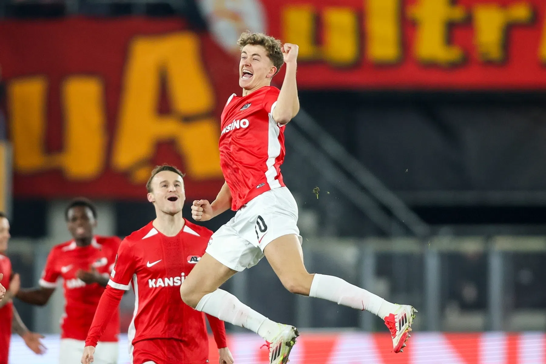 AZ-uitblinker Mijnans krijgt mooi nieuws van UEFA