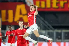 Thumbnail for article: AZ-uitblinker Mijnans krijgt mooi nieuws van UEFA