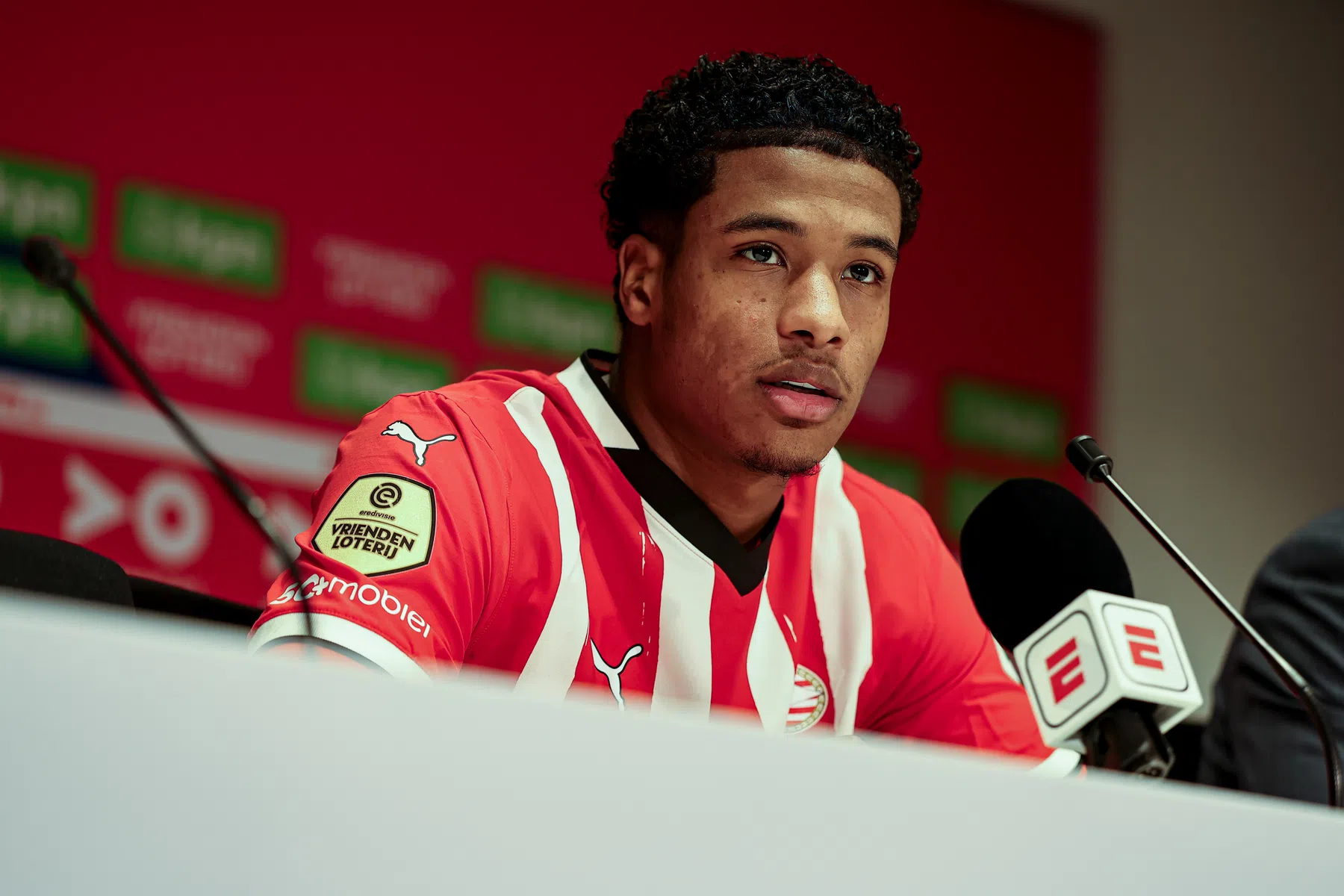 Flamingo tevreden over spel PSV: 'Zo moeten we doorgaan'