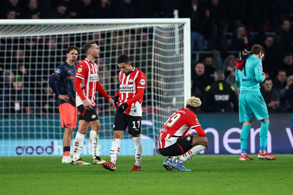 PSV is zichzelf niet meer: 'Vorm van Schouten is zorgwekkend'