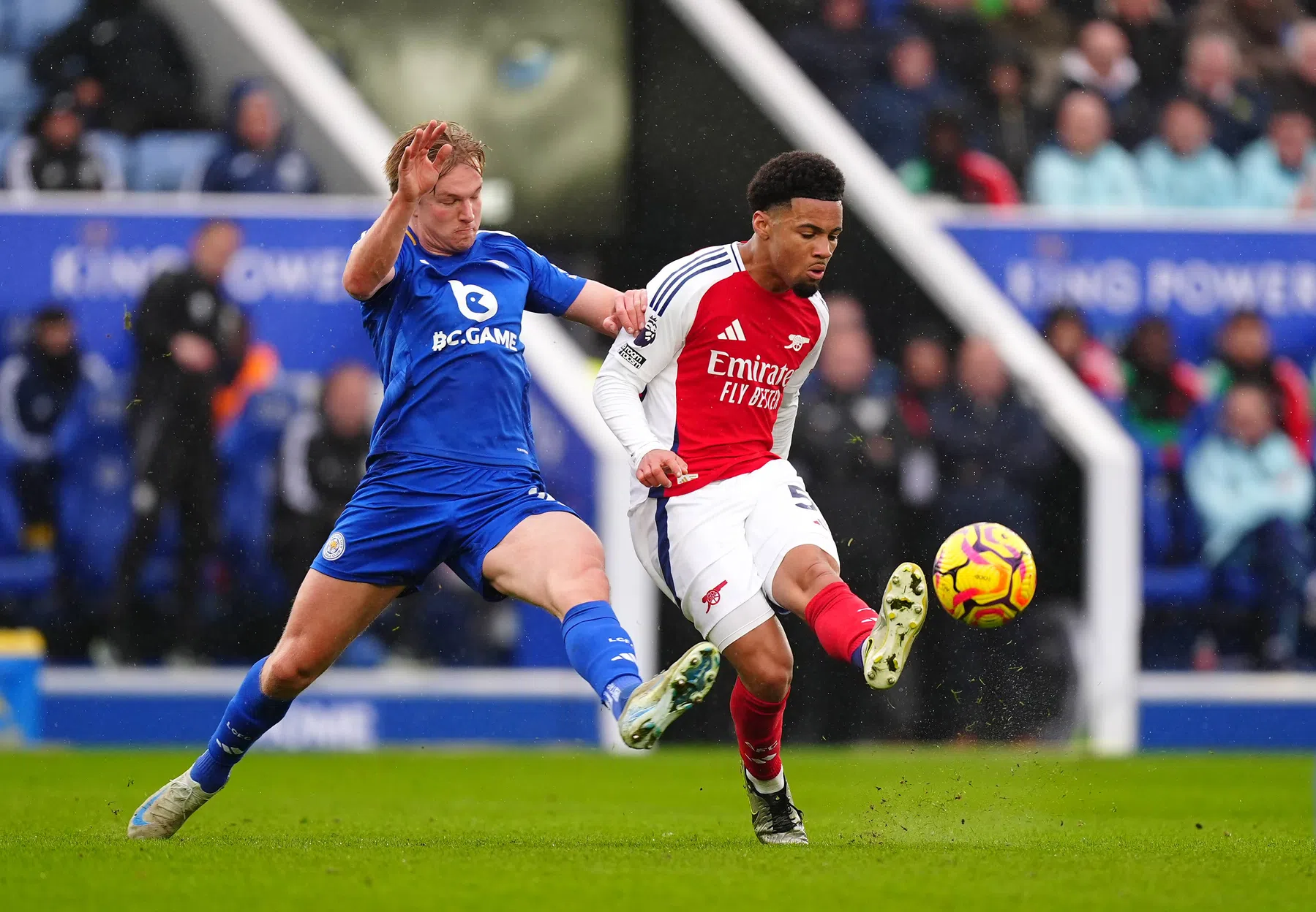 Arsenal-tiener Nwaneri de hemel in geprezen: 'Zoals Messi was'