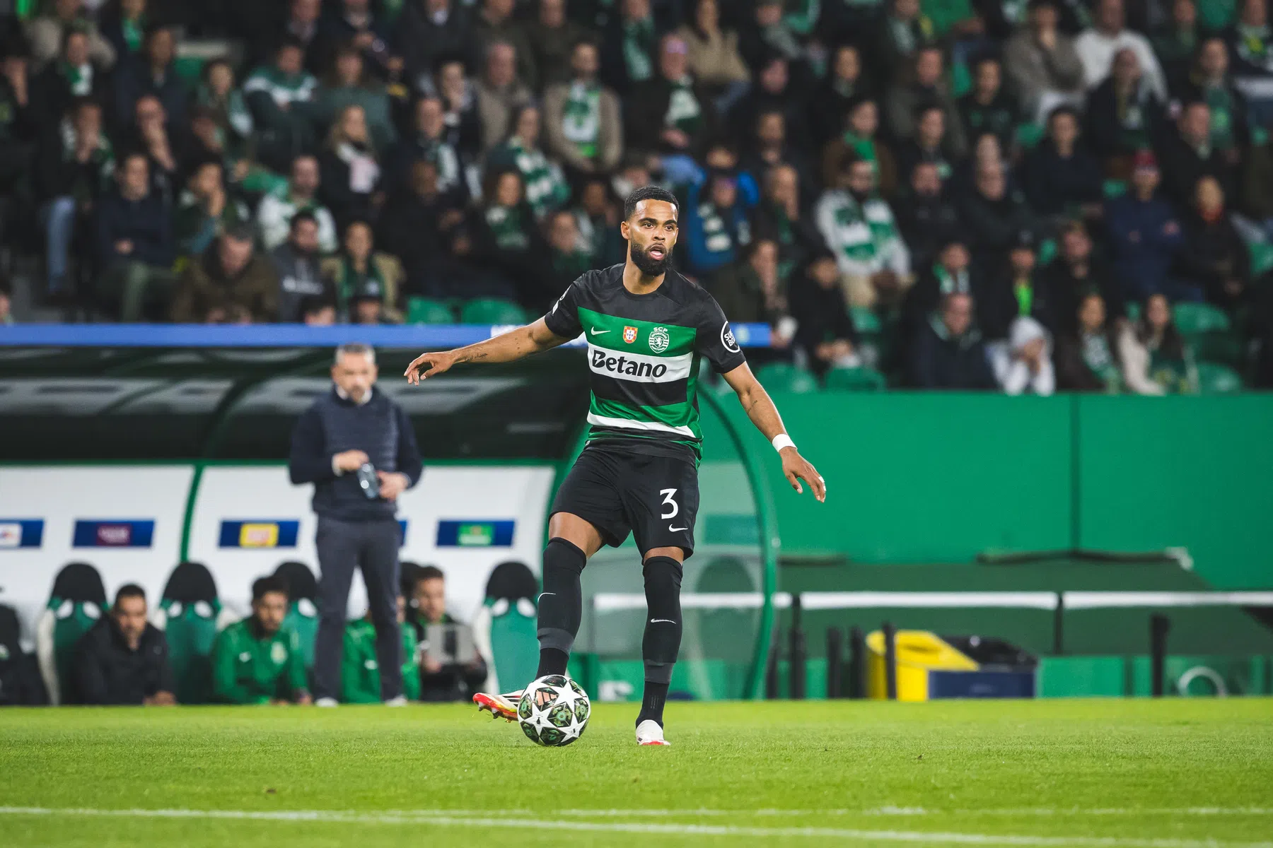 Rampavond St. Juste bij Sporting: betrokken bij eigen goal en blessure