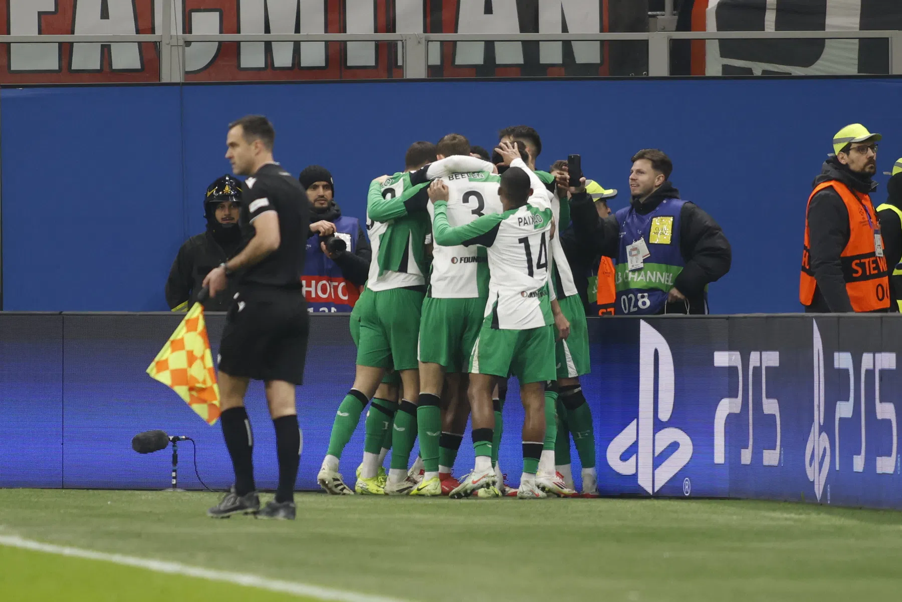 Milaan is een beetje van Feyenoord: gehavende ploeg stunt in San Siro