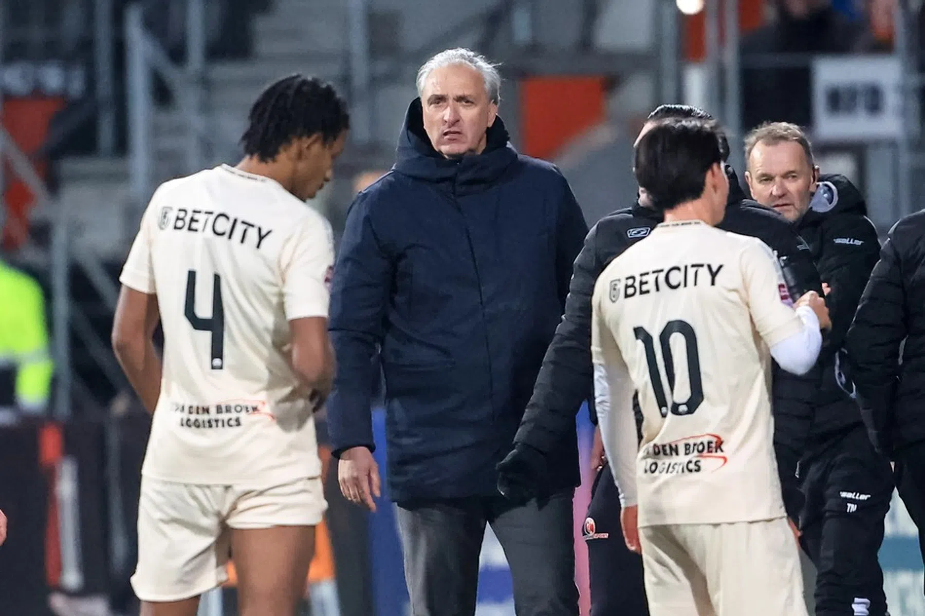 Maaskant maakt indruk bij Helmond: 'Voor zo iemand wil je wel je best doen'