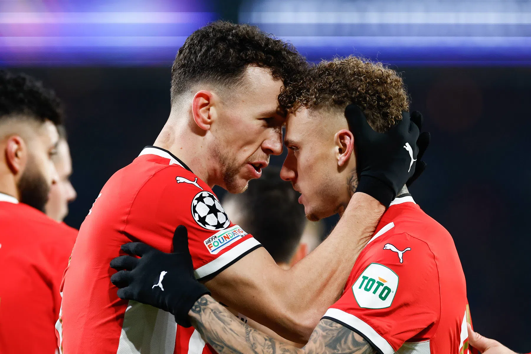 Perisic schiet PSV op voorsprong tegen Juve na fabelachtige assist Lang