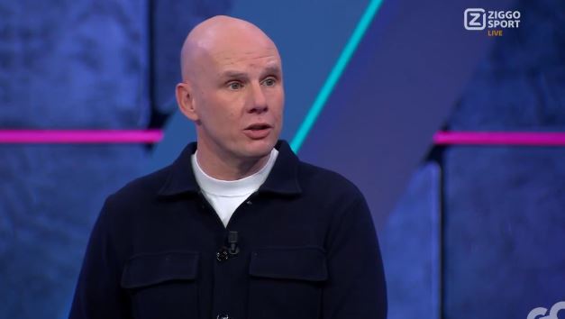 Foeterende Van Halst hekelt FC Twente: 'Niemand pakt verantwoordelijkheid...'