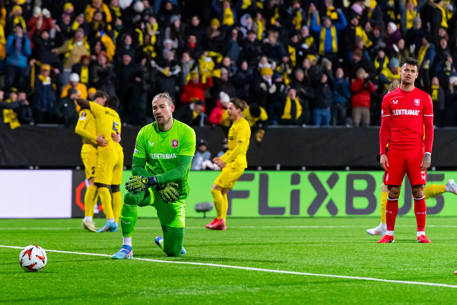 FC Twente zoekt geen excuses: 'Dit mag ons niet overkomen'