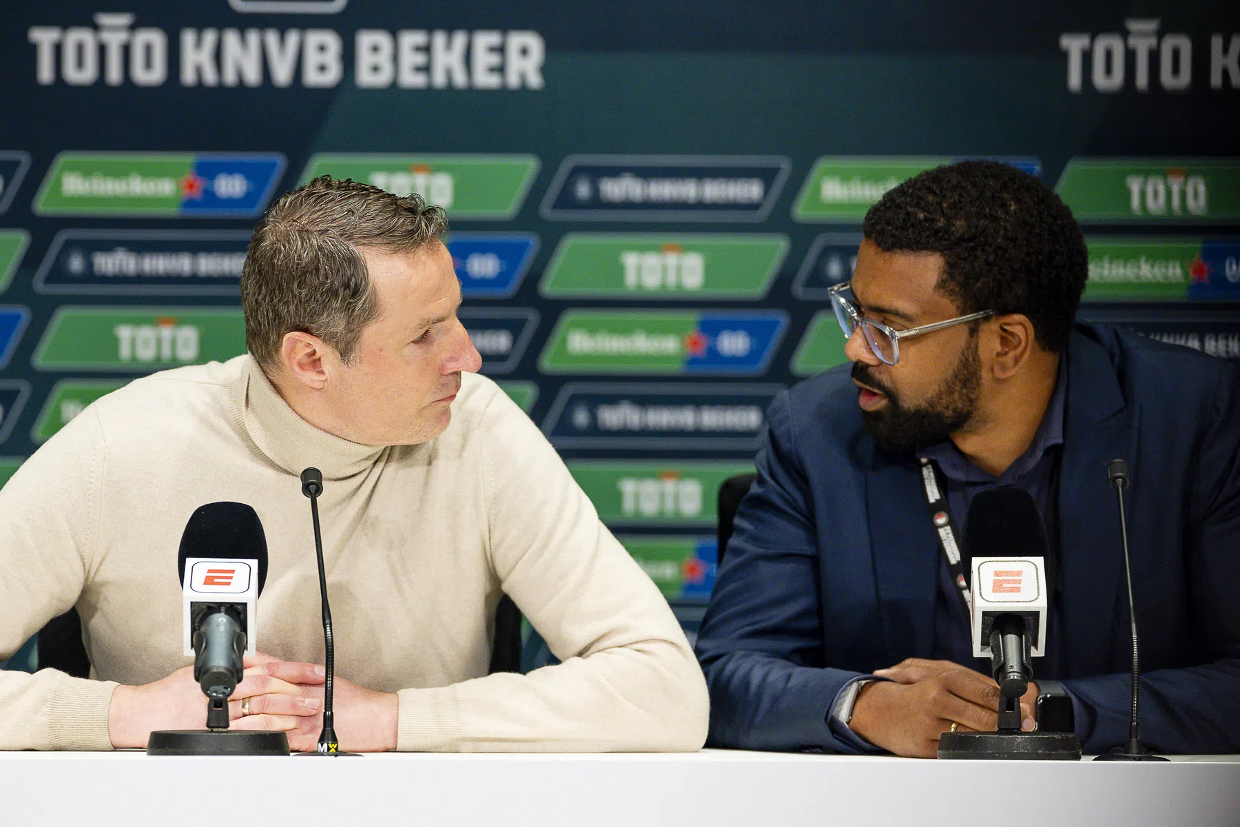 KNVB pikt nieuwe perschef Oranje op bij Feyenoord