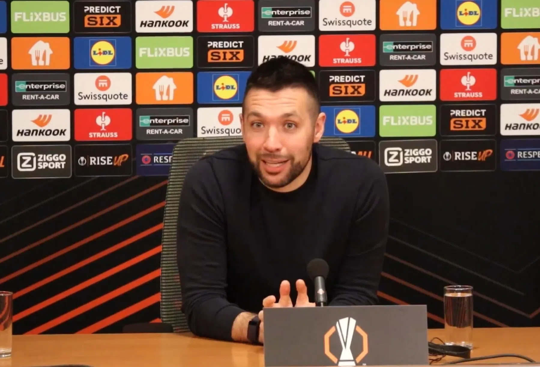 Ajax tegen Lyon of Frankfurt: 'Ook goede kans om door te gaan'