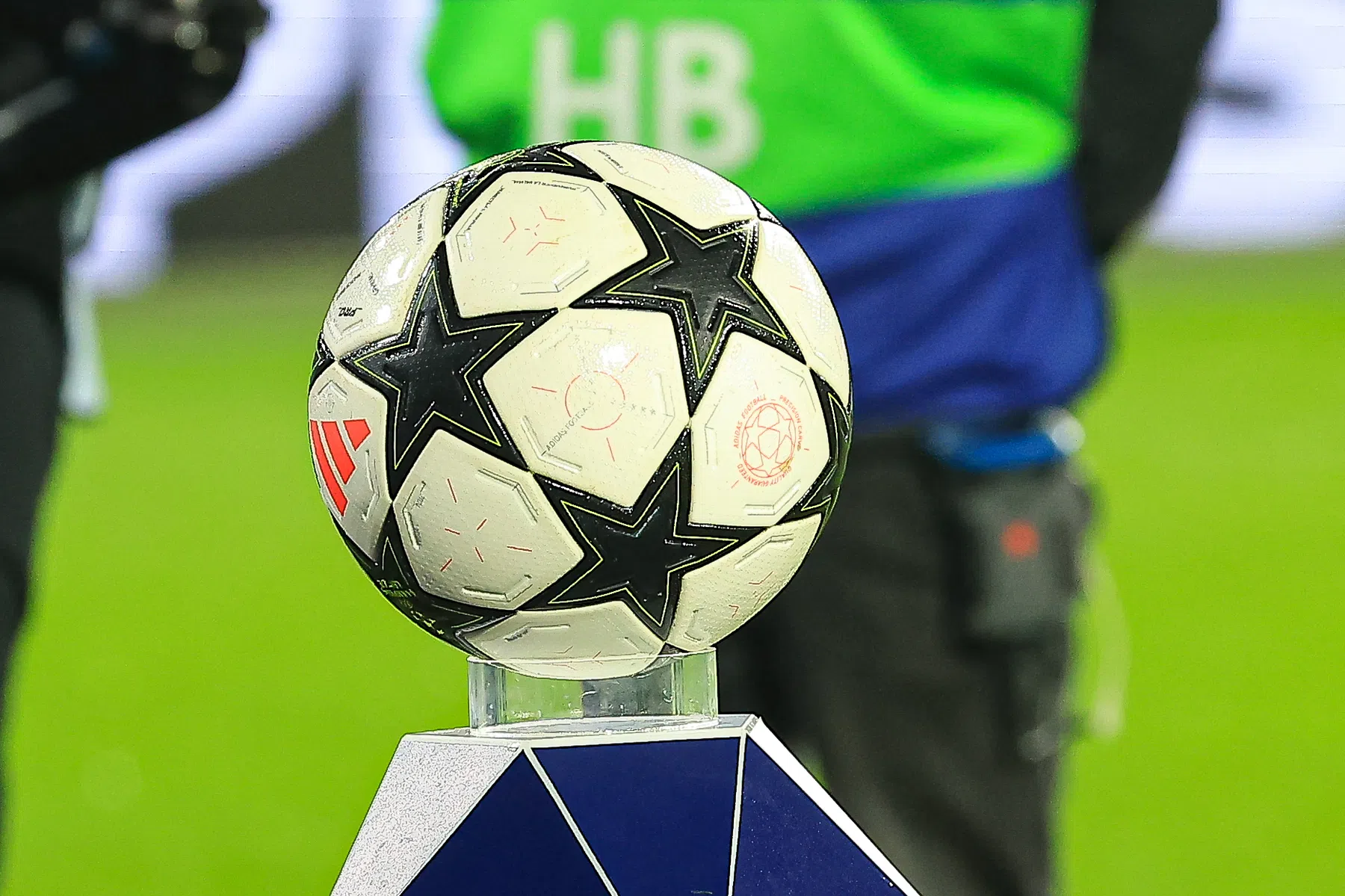 Feyenoord en PSV kennen hun speeltijden in de Champions League