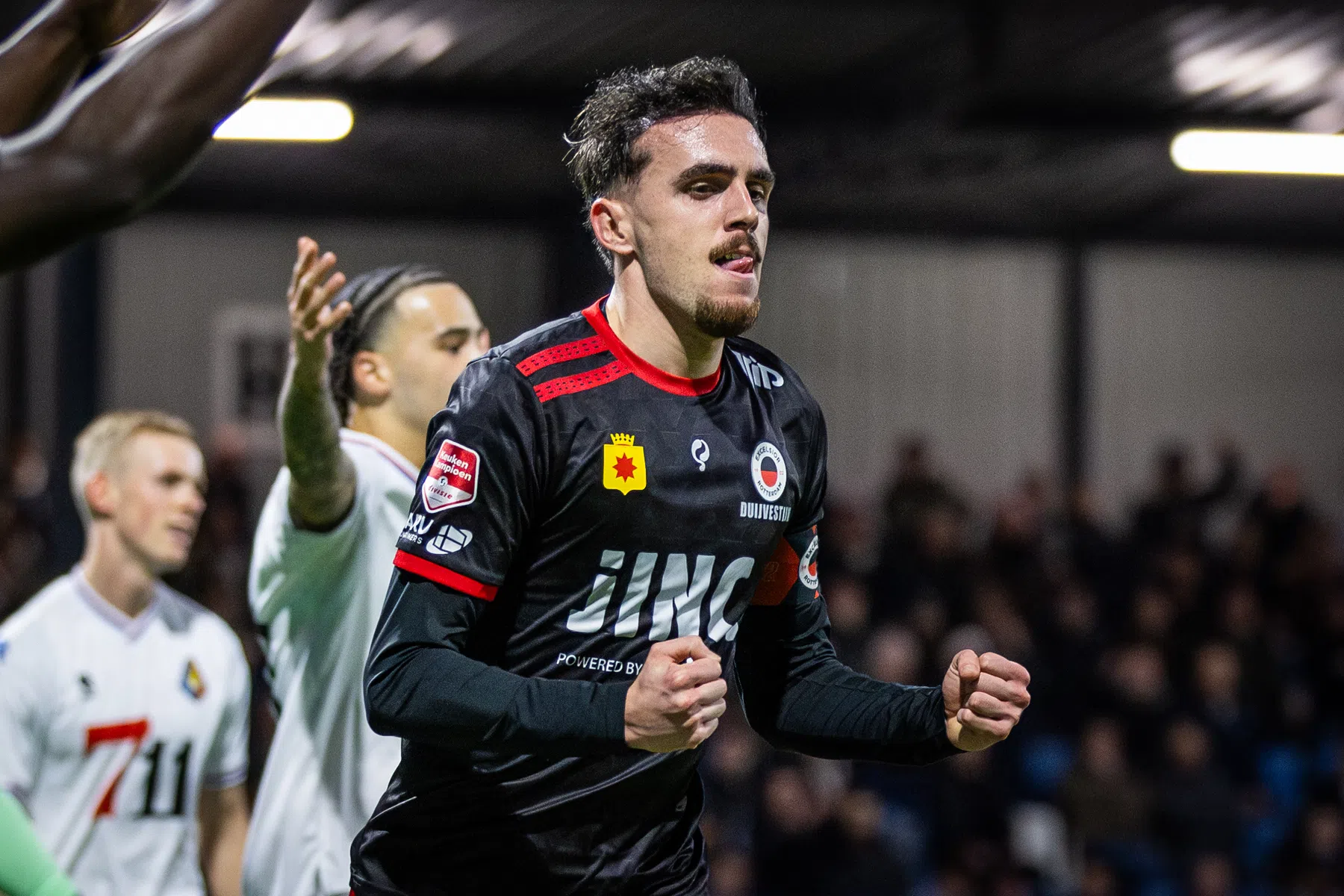Excelsior met belangrijke zege, Helmond wint voorlaatste pot op De Braak