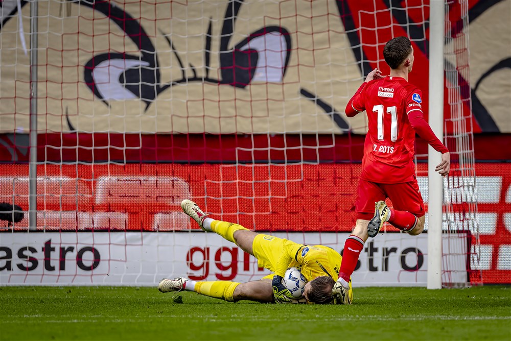 'FC Twente mist frivoliteit op de flanken'