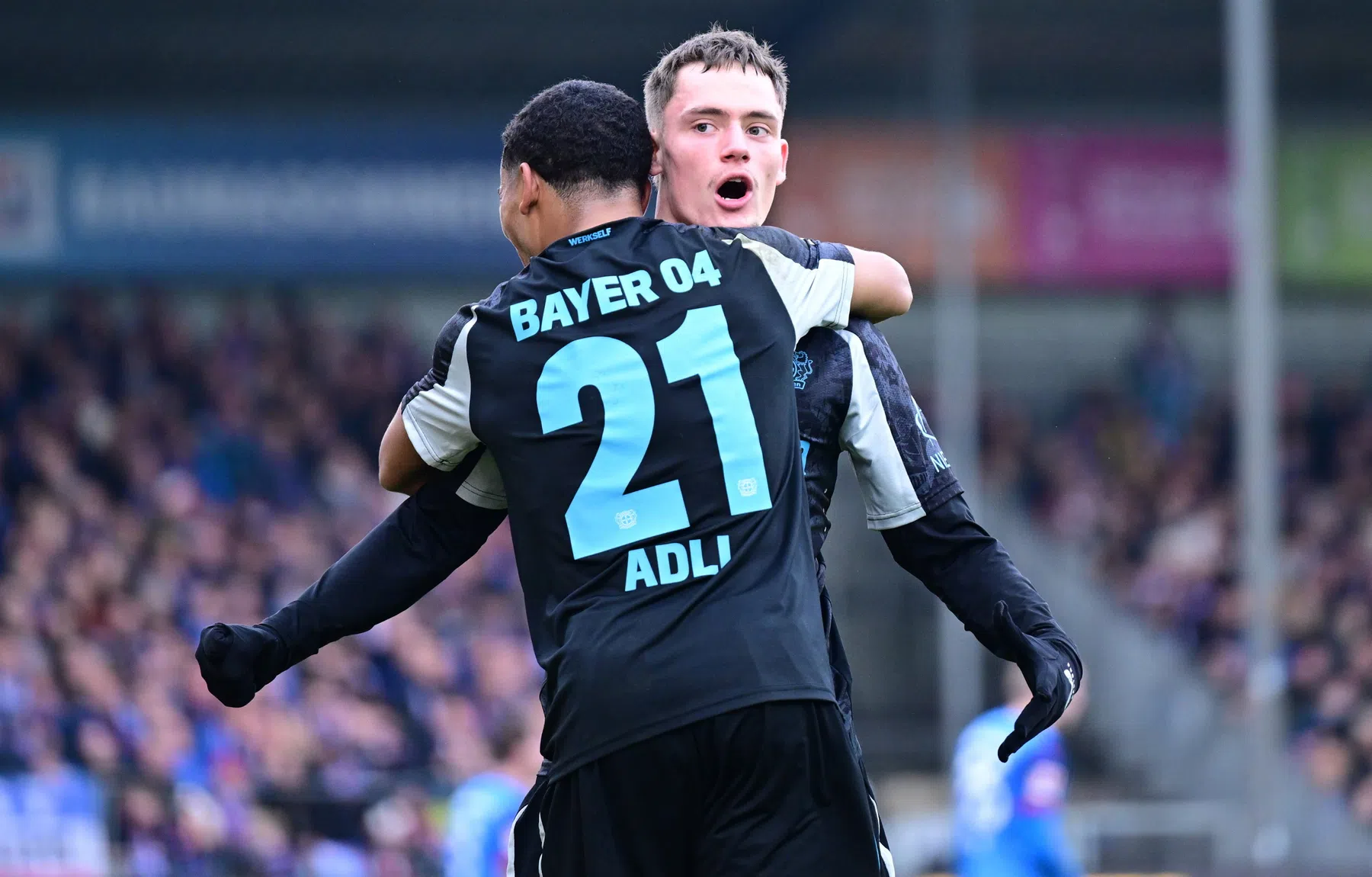 Mijlpaal Wirtz bij zege Leverkusen, Gouweleeuw belangrijk in Gladbach