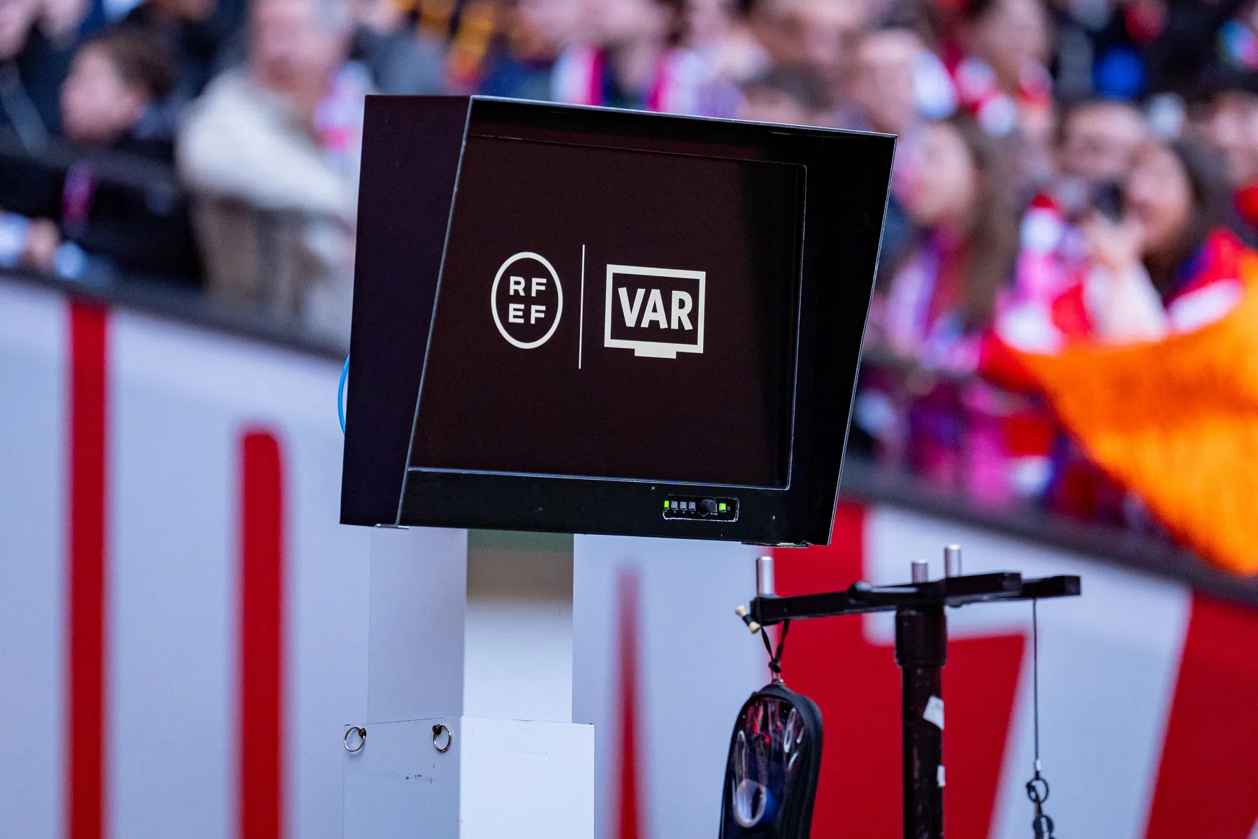 Spaanse voetbalbond geeft beelden VAR-moment vrij na zege Barça