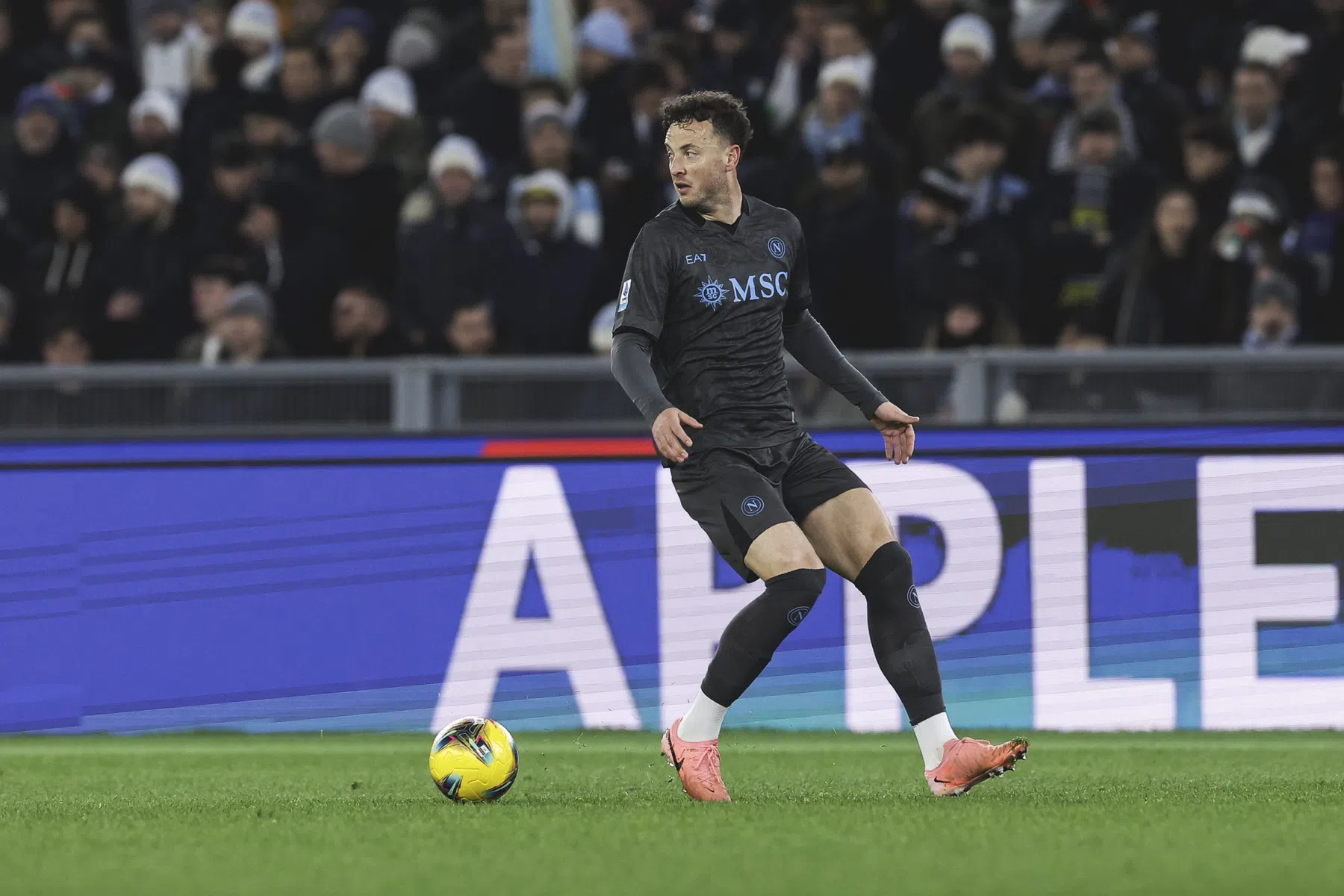 Heel knullig eigen doelpunt leidt dure nederlaag Napoli in