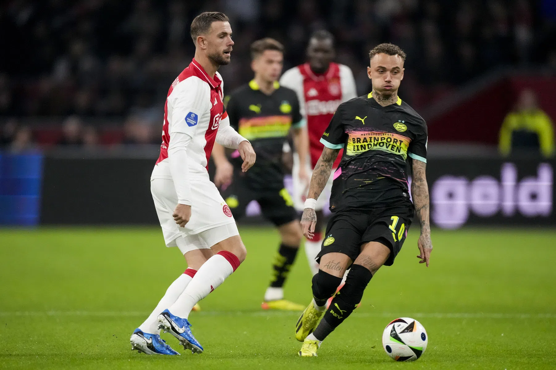 Dit zijn de resterende duels van Ajax en PSV in de Eredivisie