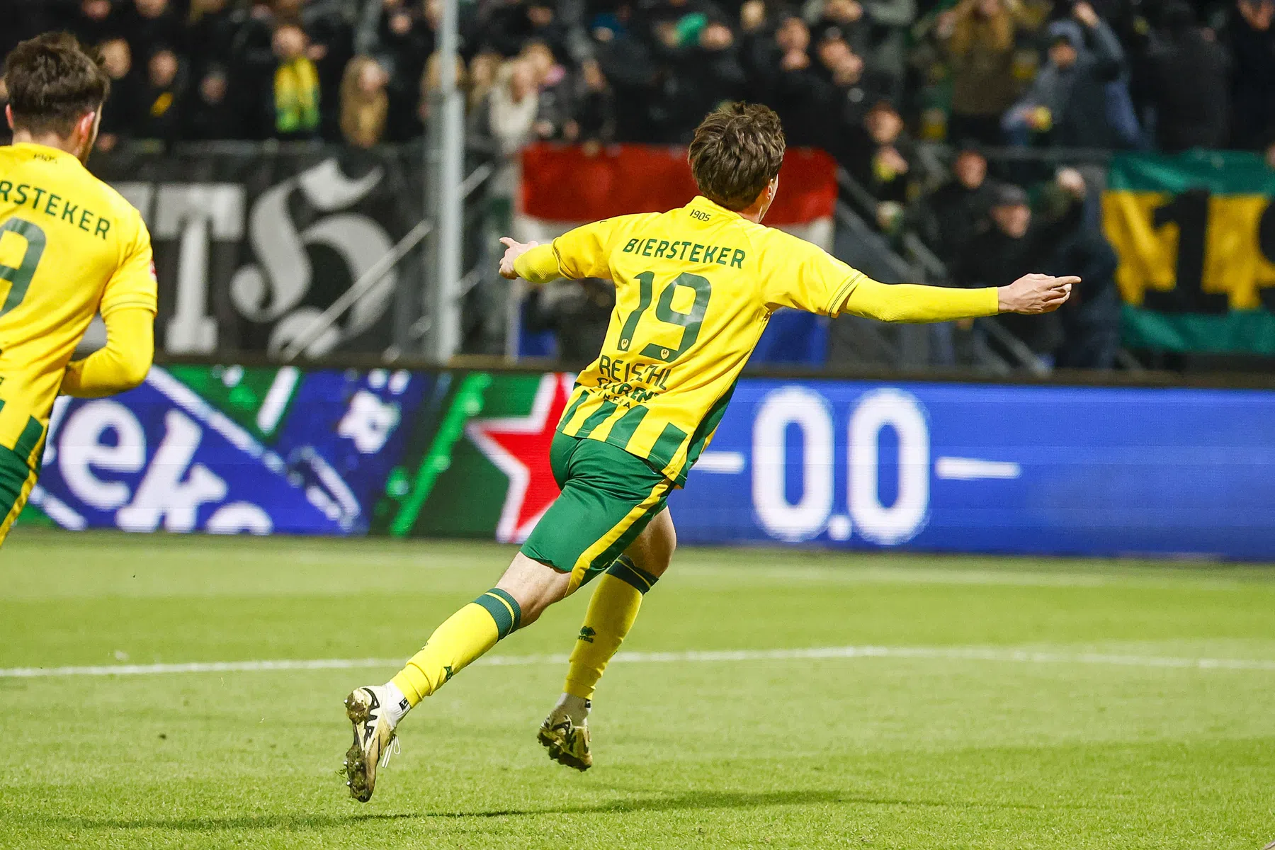 Drie goals binnen vijf minuten: ADO maakt korte metten met MVV