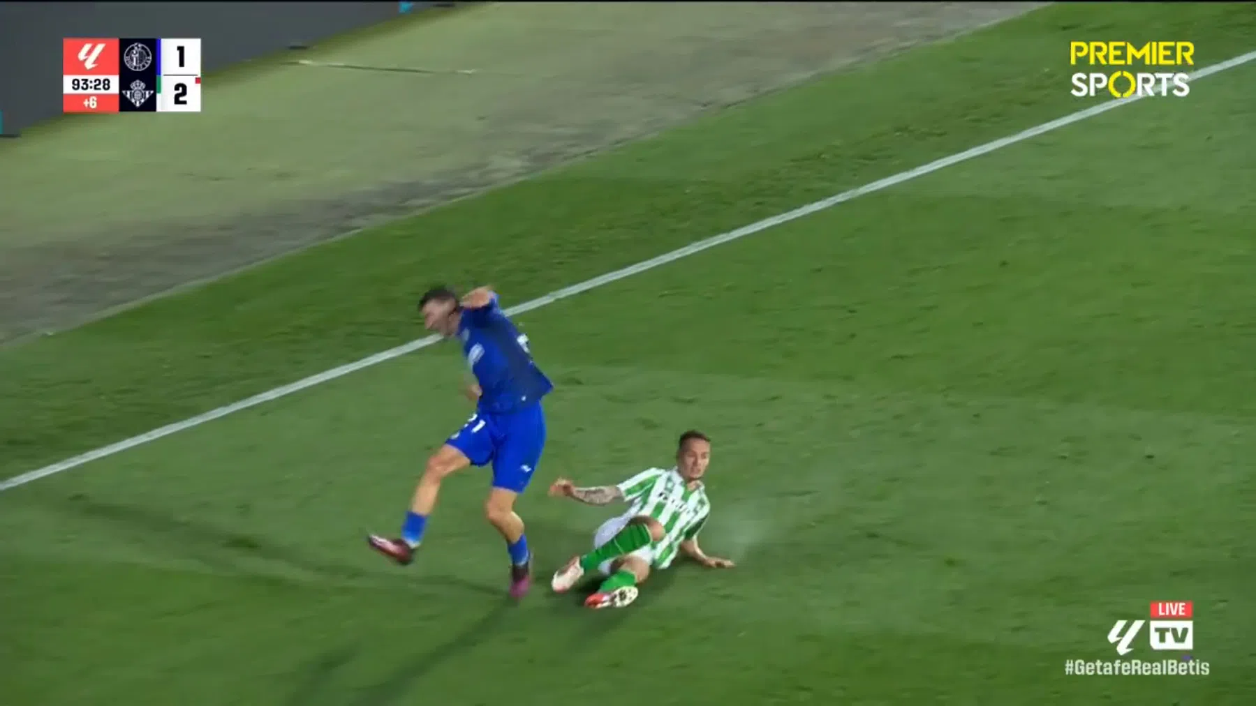 Antony van hero to zero na oliedomme rode kaart in blessuretijd